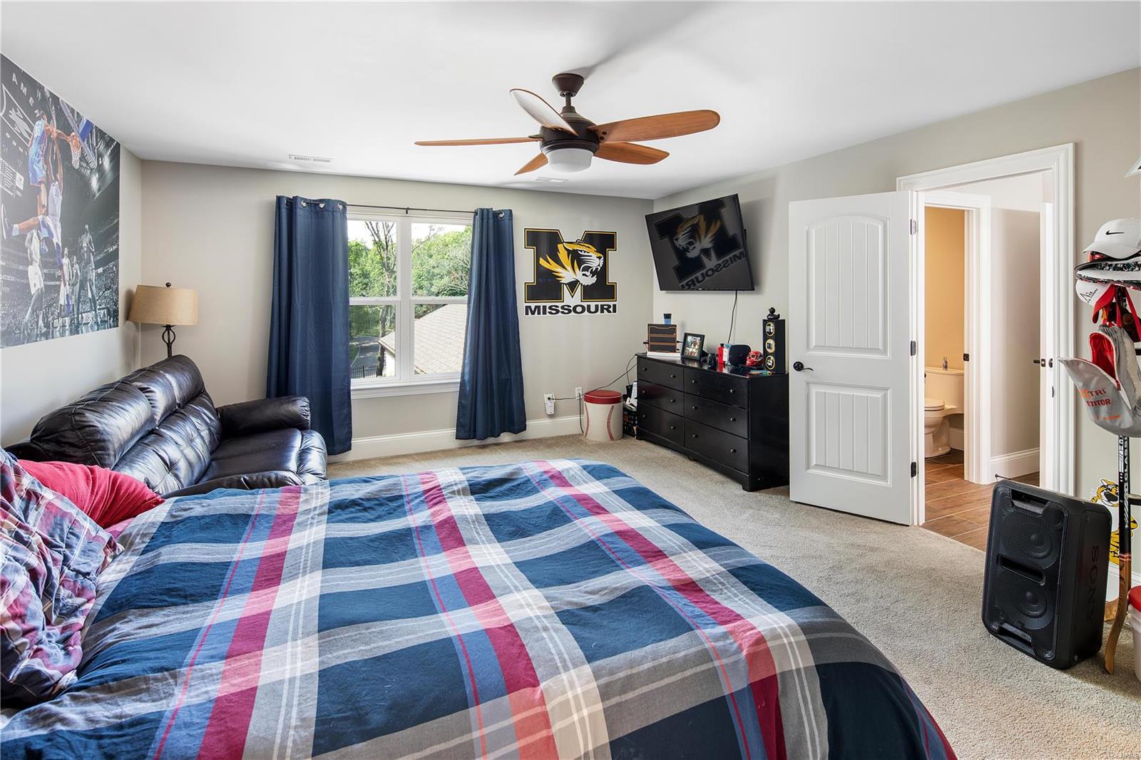 Stonehenge Manor 1 - Residential