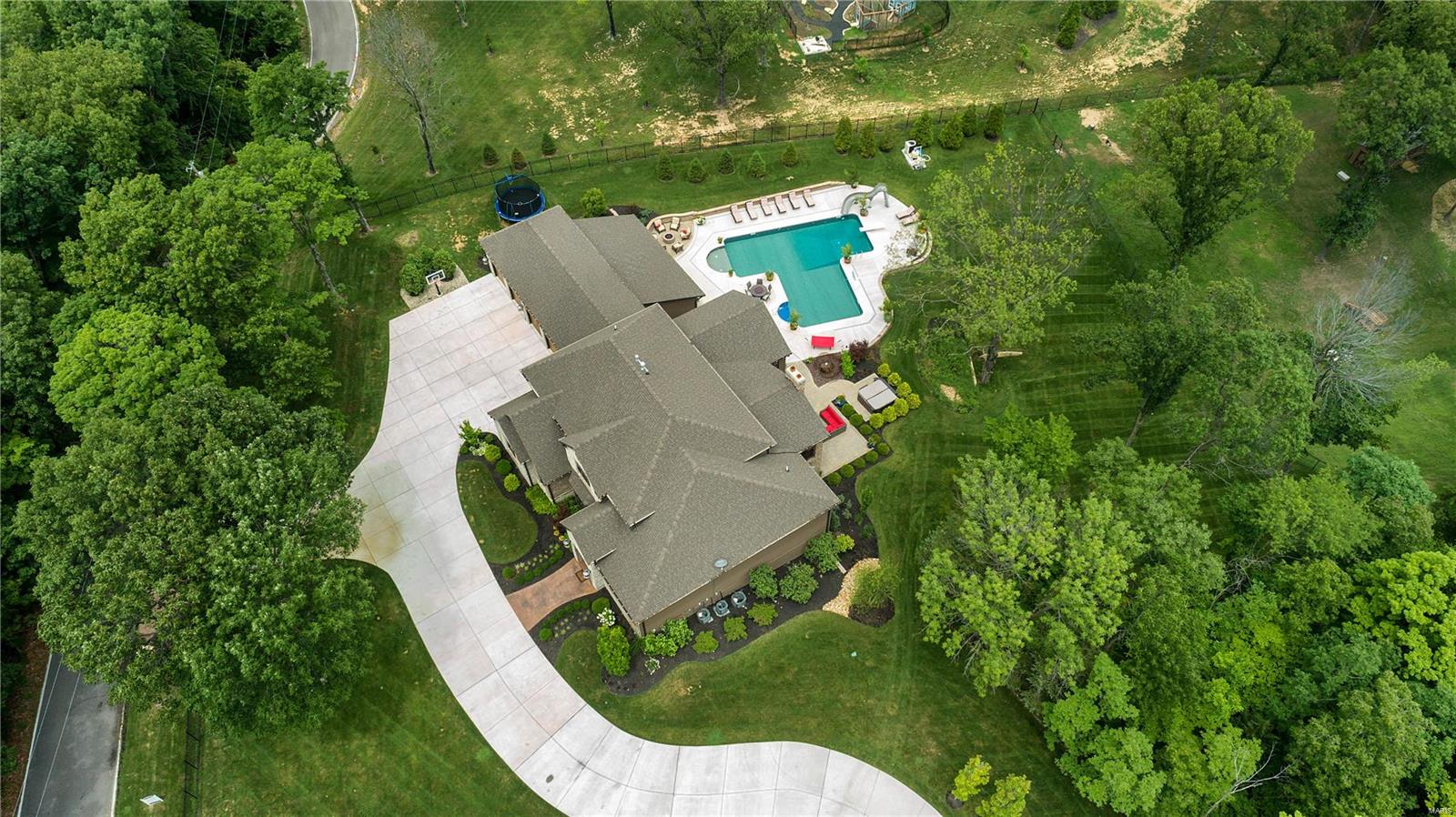 Stonehenge Manor 1 - Residential