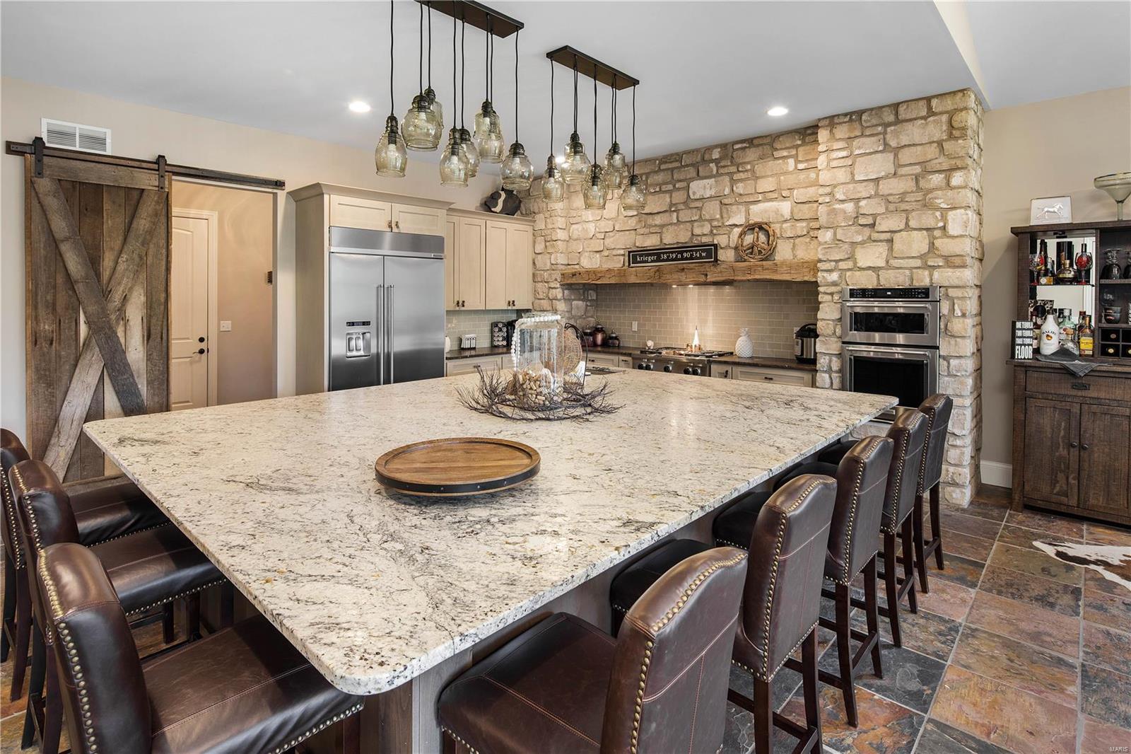 Stonehenge Manor 1 - Residential