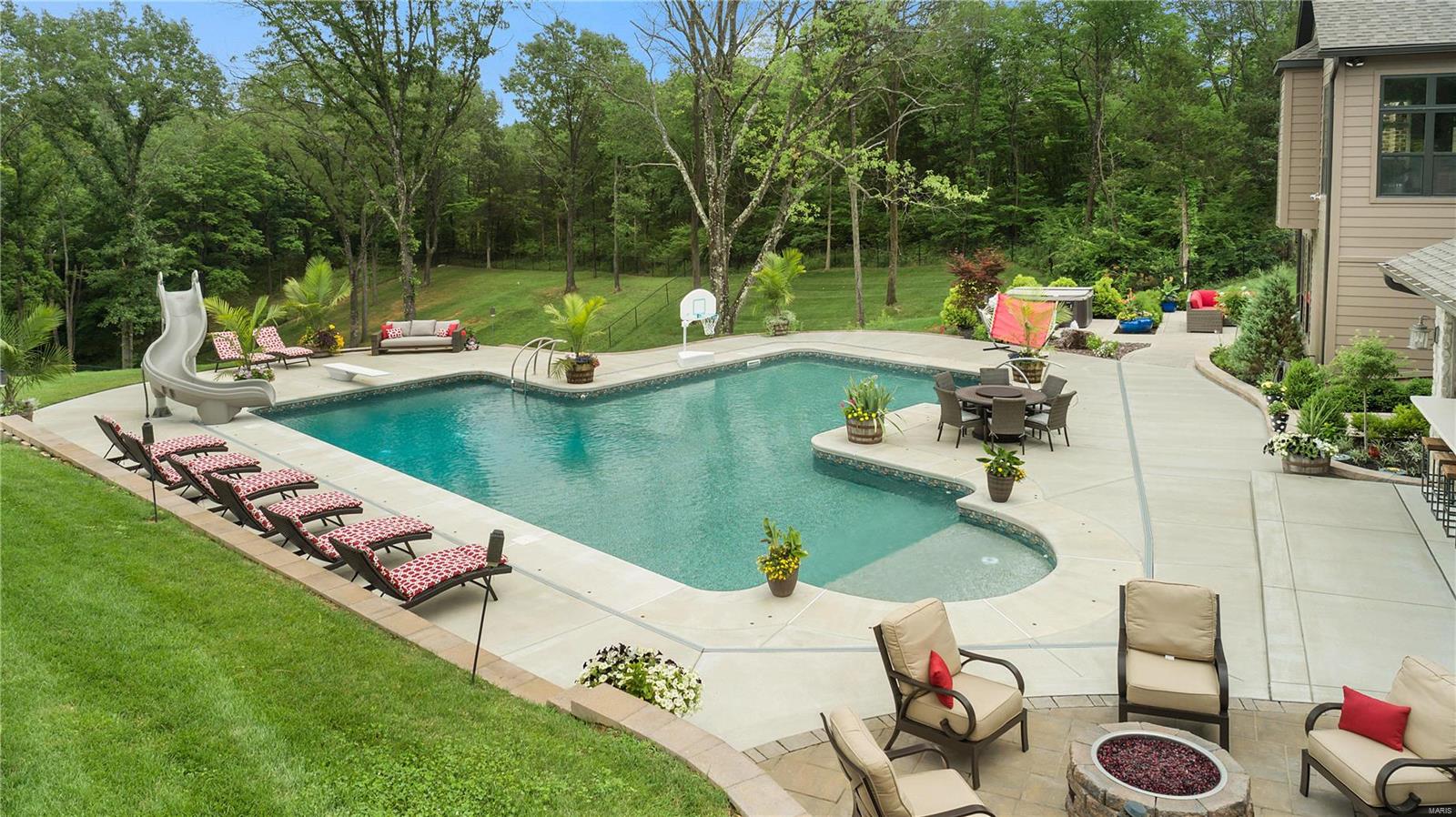 Stonehenge Manor 1 - Residential