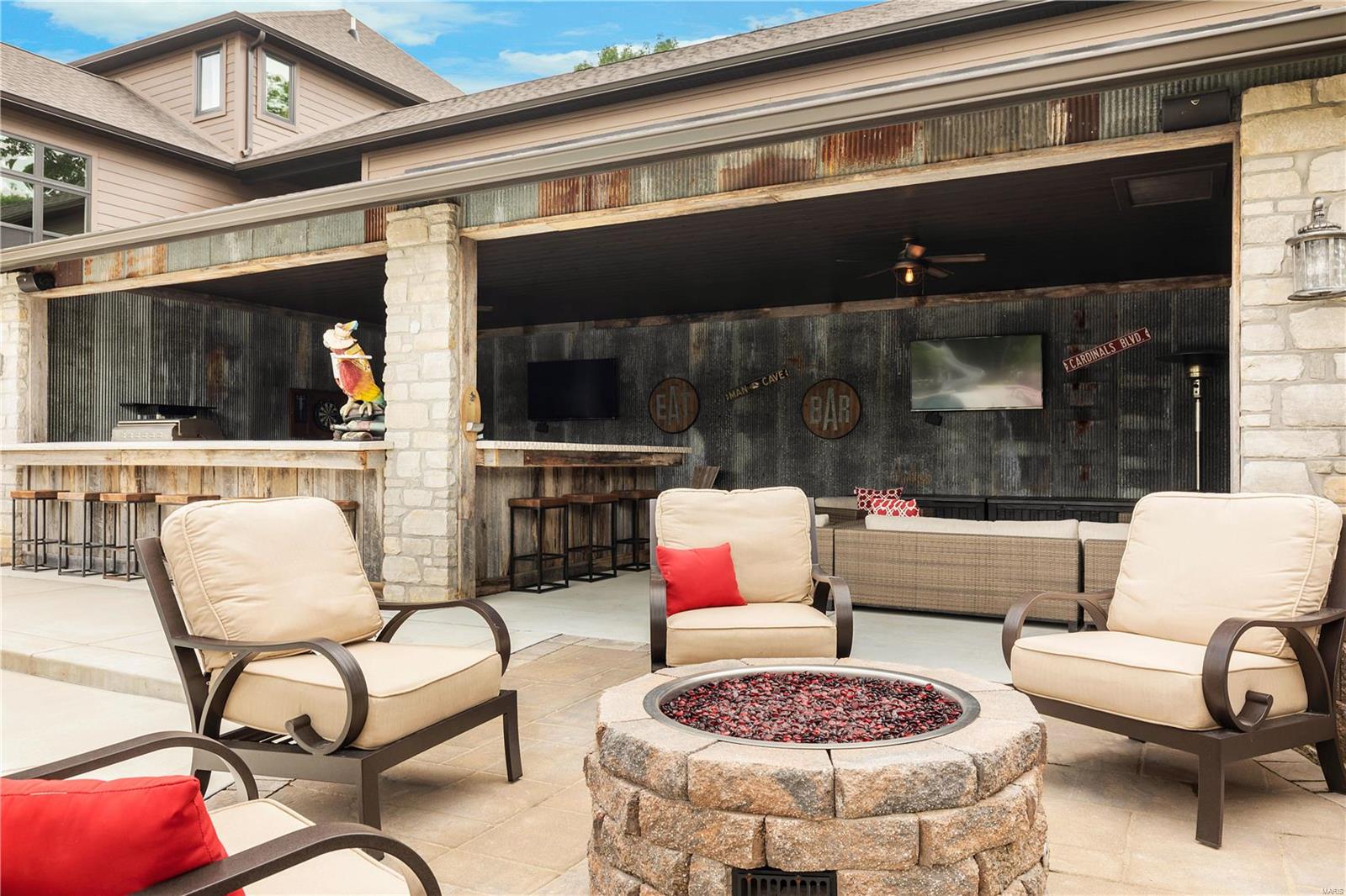 Stonehenge Manor 1 - Residential