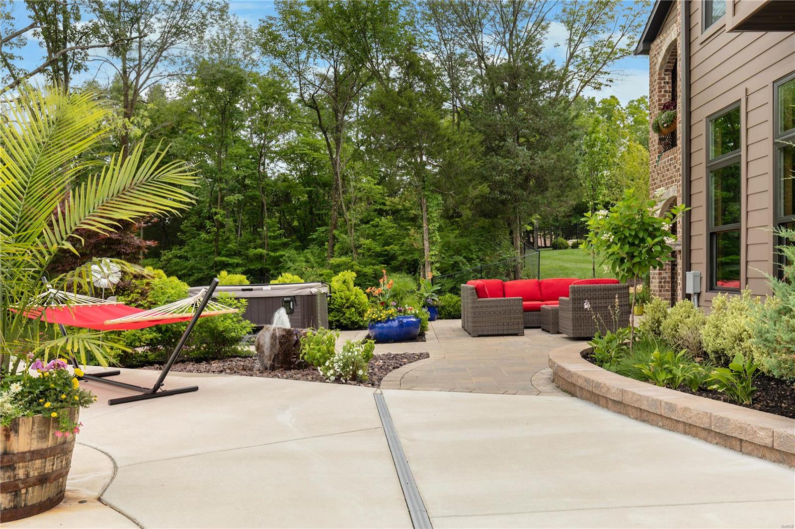 Stonehenge Manor 1 - Residential