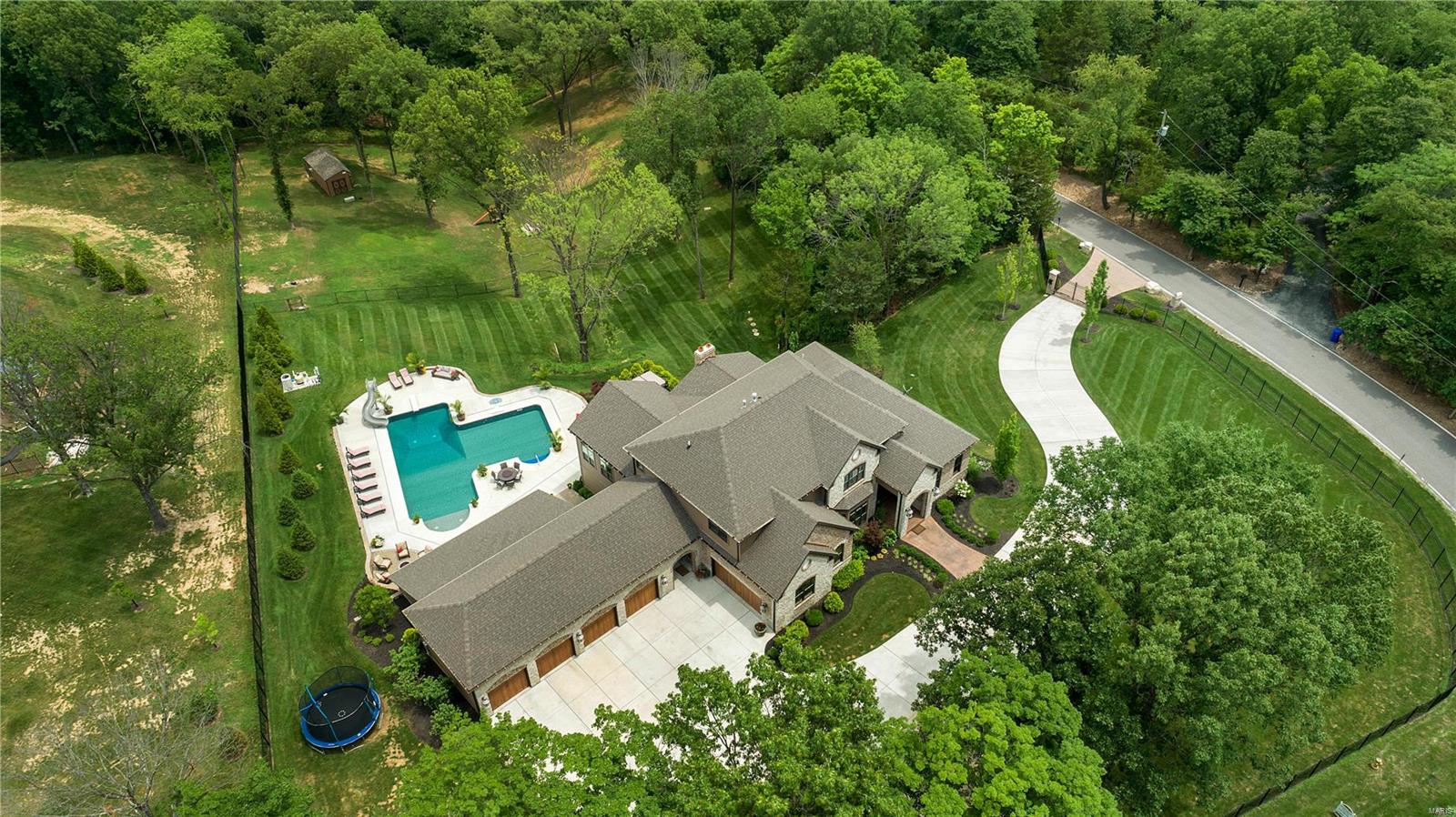 Stonehenge Manor 1 - Residential