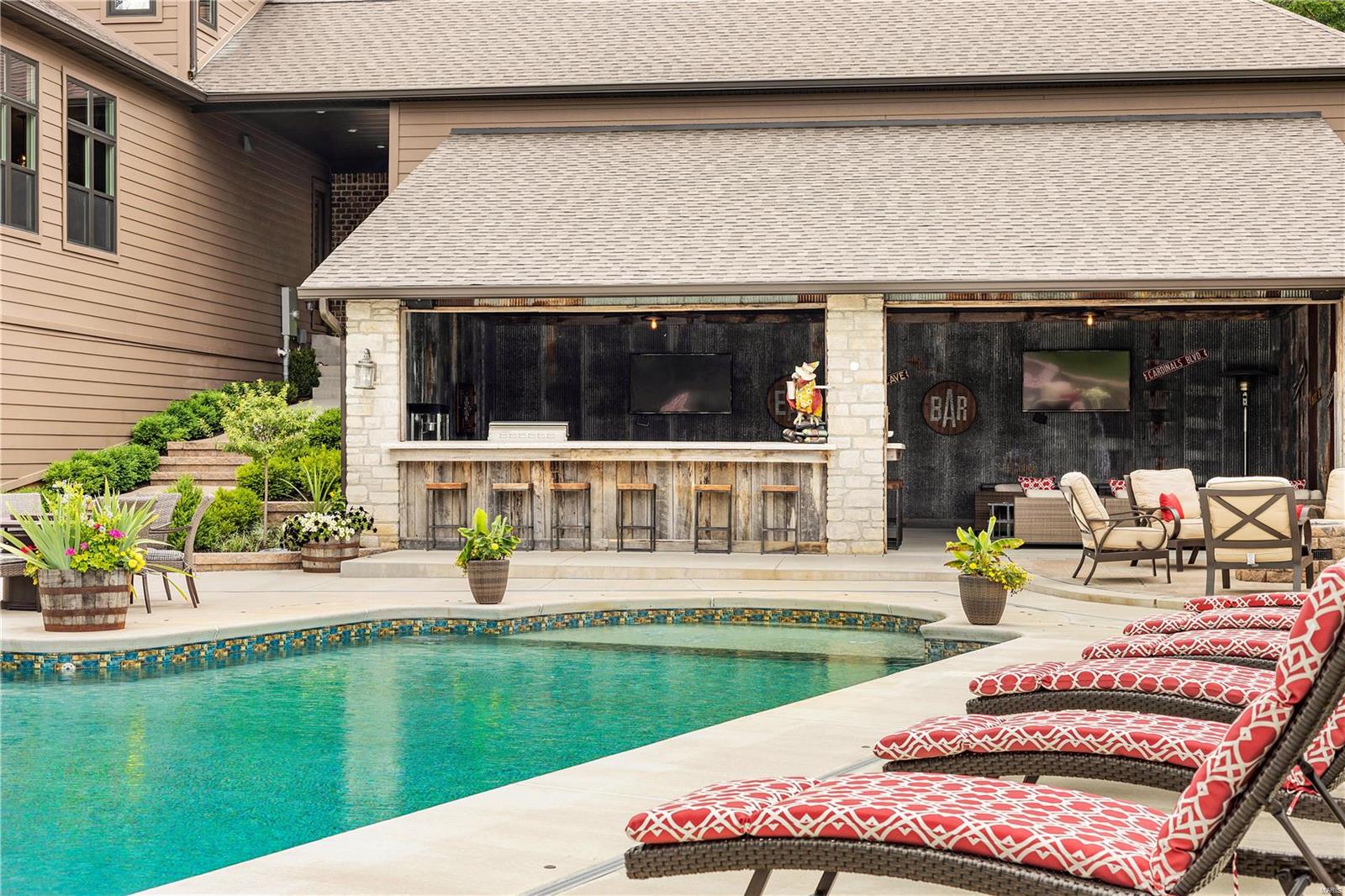 Stonehenge Manor 1 - Residential