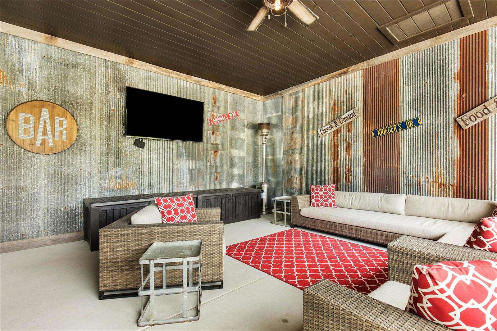 Stonehenge Manor 1 - Residential