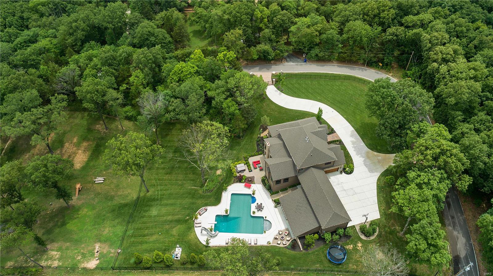 Stonehenge Manor 1 - Residential