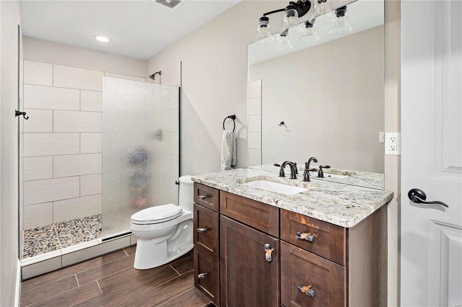 Stonehenge Manor 1 - Residential