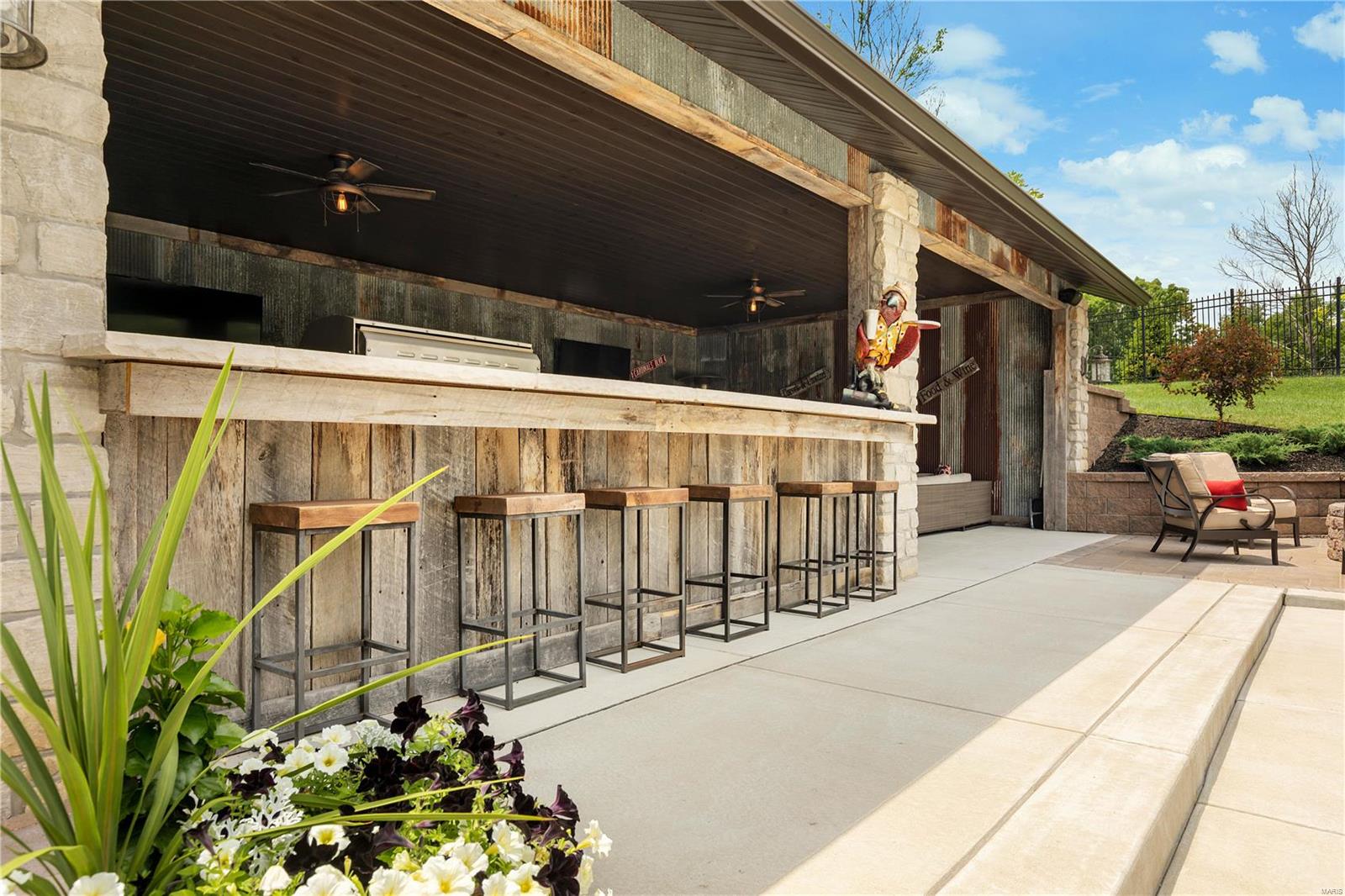 Stonehenge Manor 1 - Residential