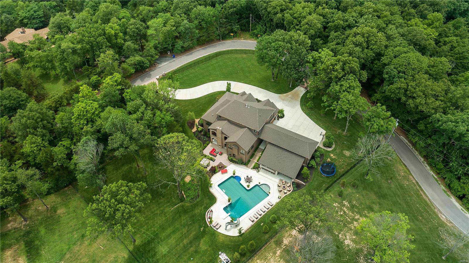 Stonehenge Manor 1 - Residential