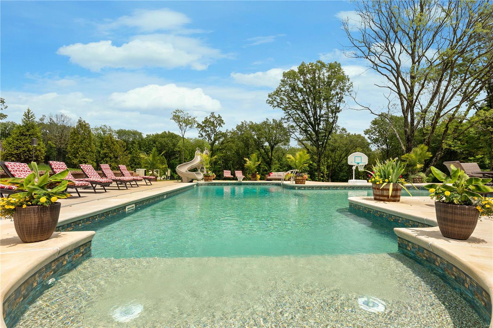 Stonehenge Manor 1 - Residential