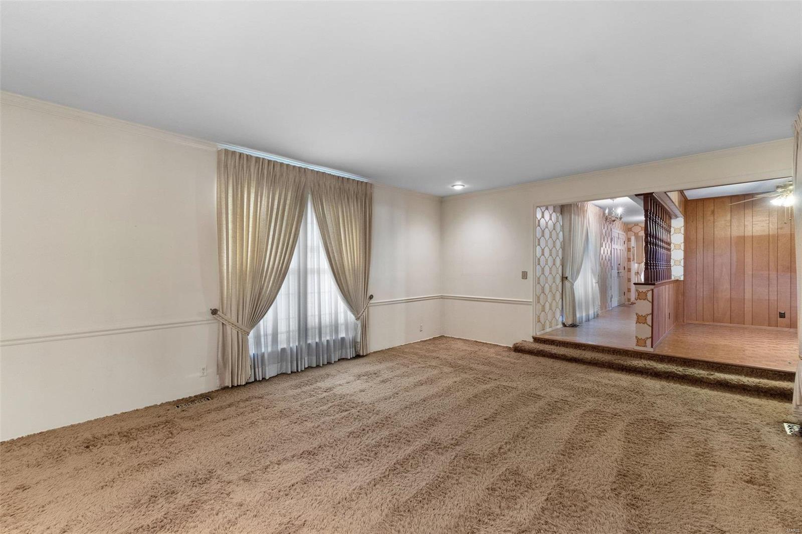 Ladue Trails Sec Of The Village Of - Residential