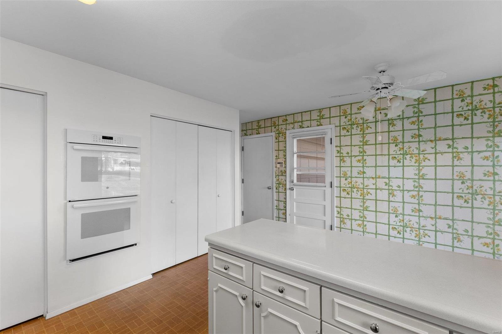 Ladue Trails Sec Of The Village Of - Residential