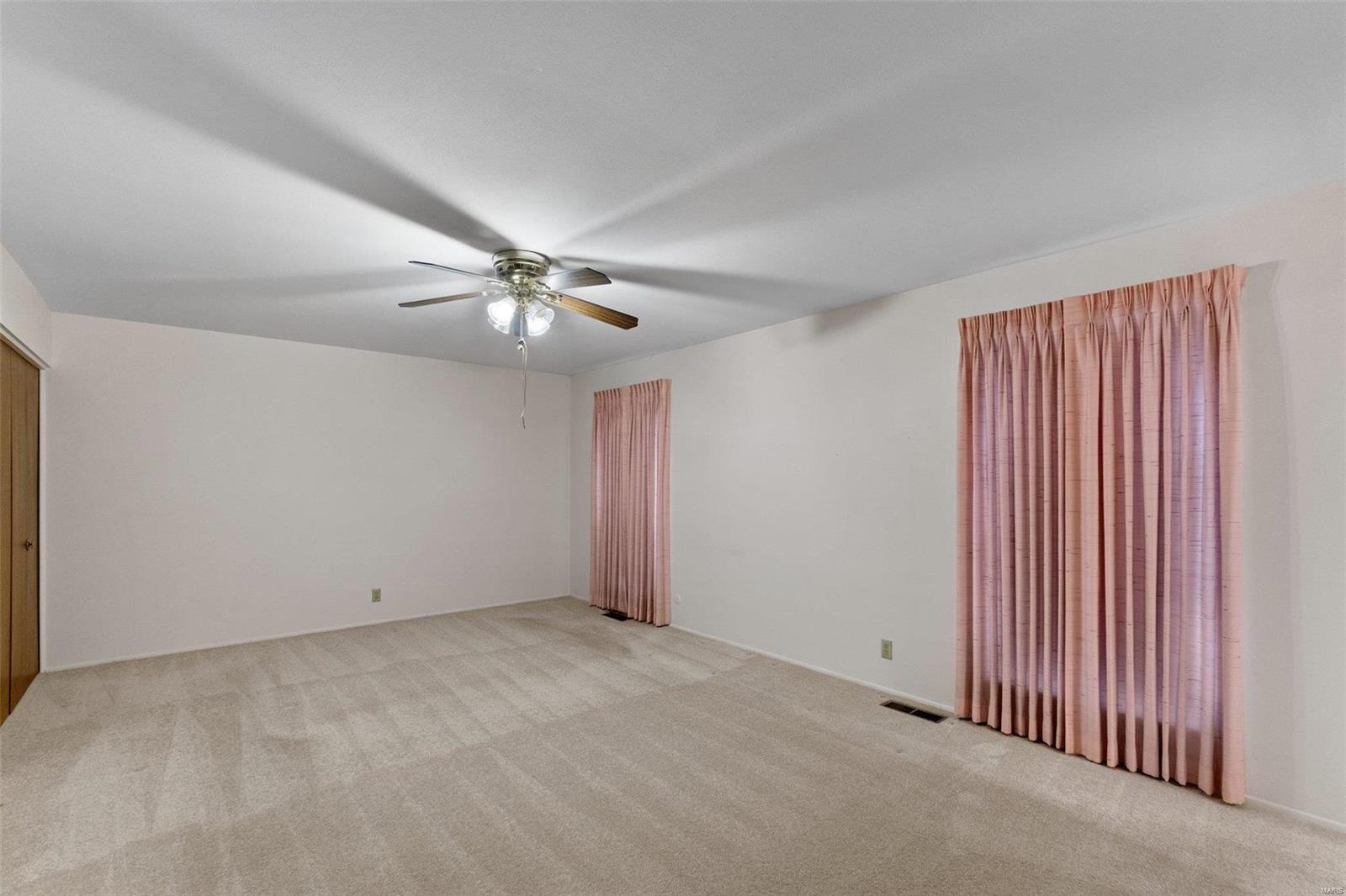 Ladue Trails Sec Of The Village Of - Residential