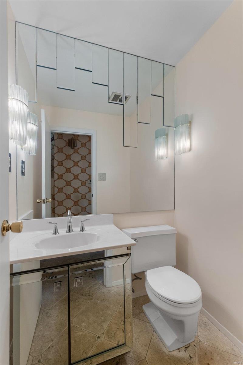 Ladue Trails Sec Of The Village Of - Residential