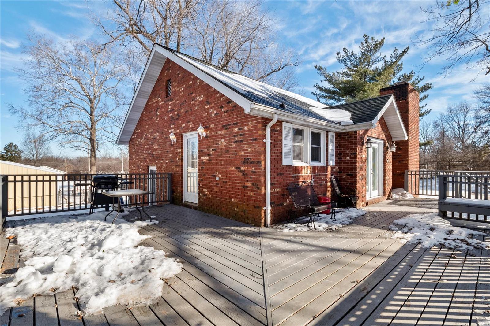 Fairview Heights, Illinois 62208, United States, 2 Bedrooms Bedrooms, ,1 BathroomBathrooms,Residential,Pending,21219