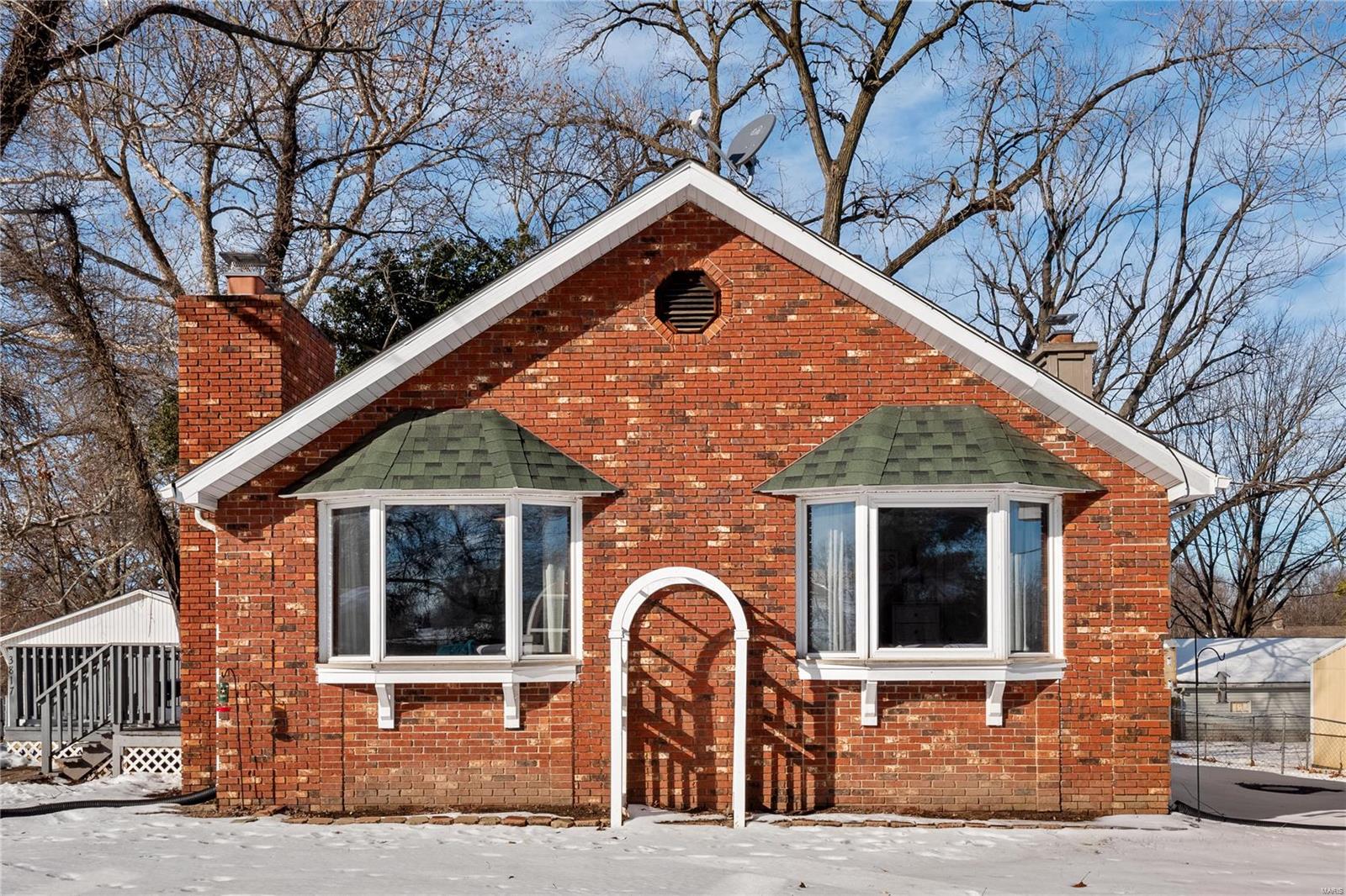Fairview Heights, Illinois 62208, United States, 2 Bedrooms Bedrooms, ,1 BathroomBathrooms,Residential,Pending,21219