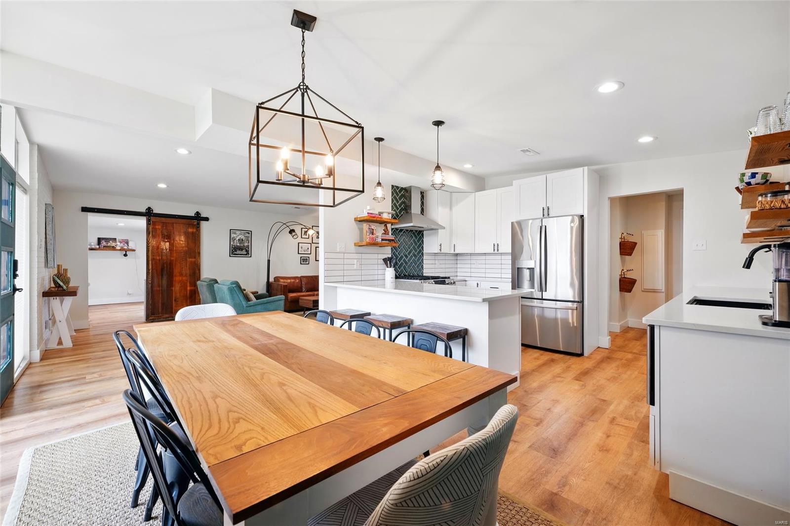 St Louis, Missouri 63122, United States, 4 Bedrooms Bedrooms, ,3 BathroomsBathrooms,Residential,Pending,113365