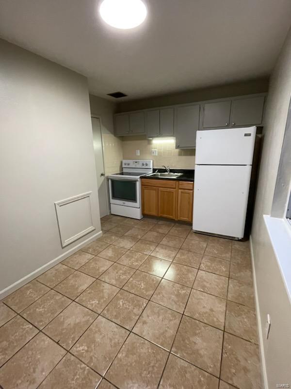 Ross Add 02 - Residential Income