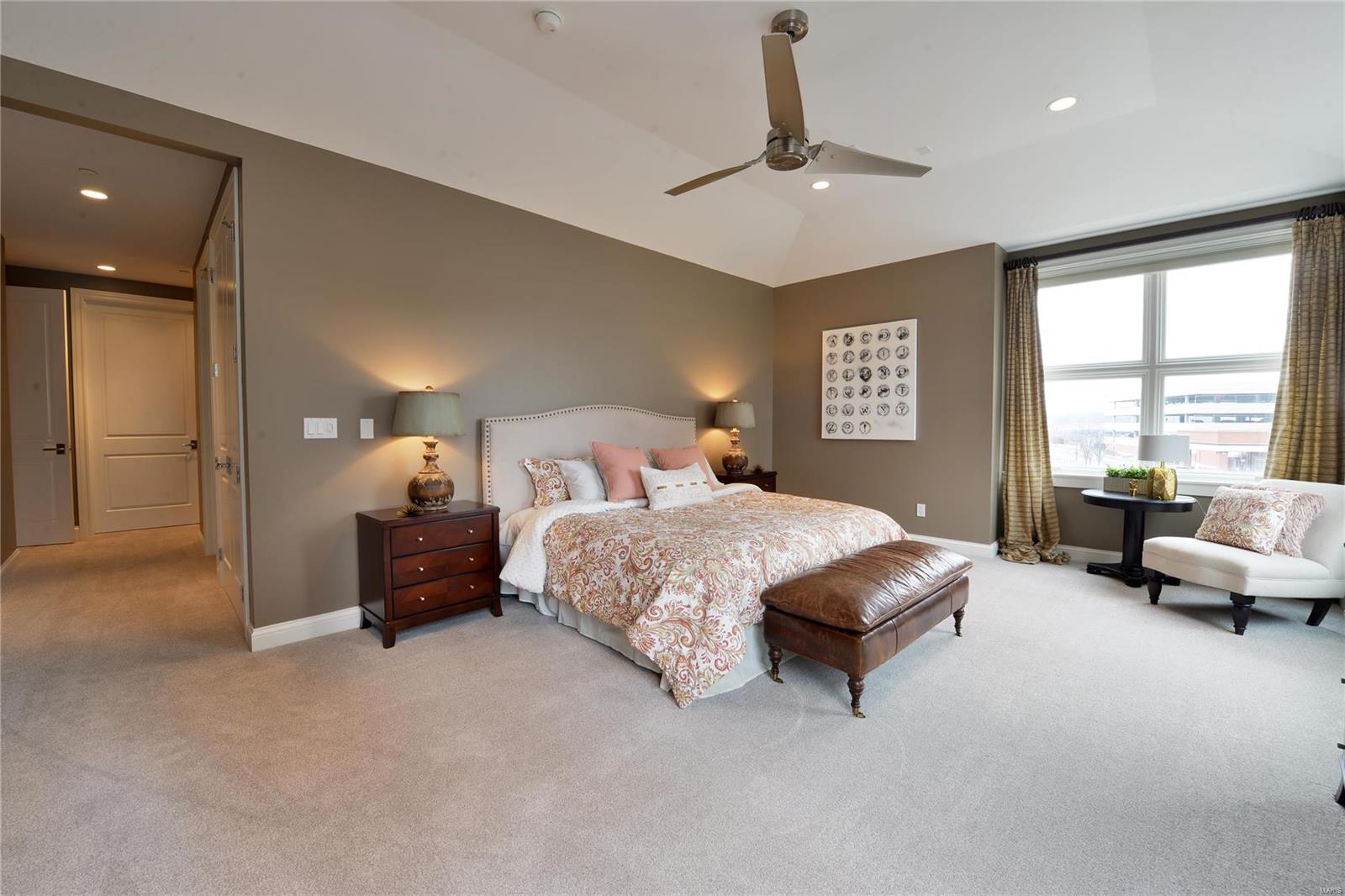 Crescent Condo - Residential