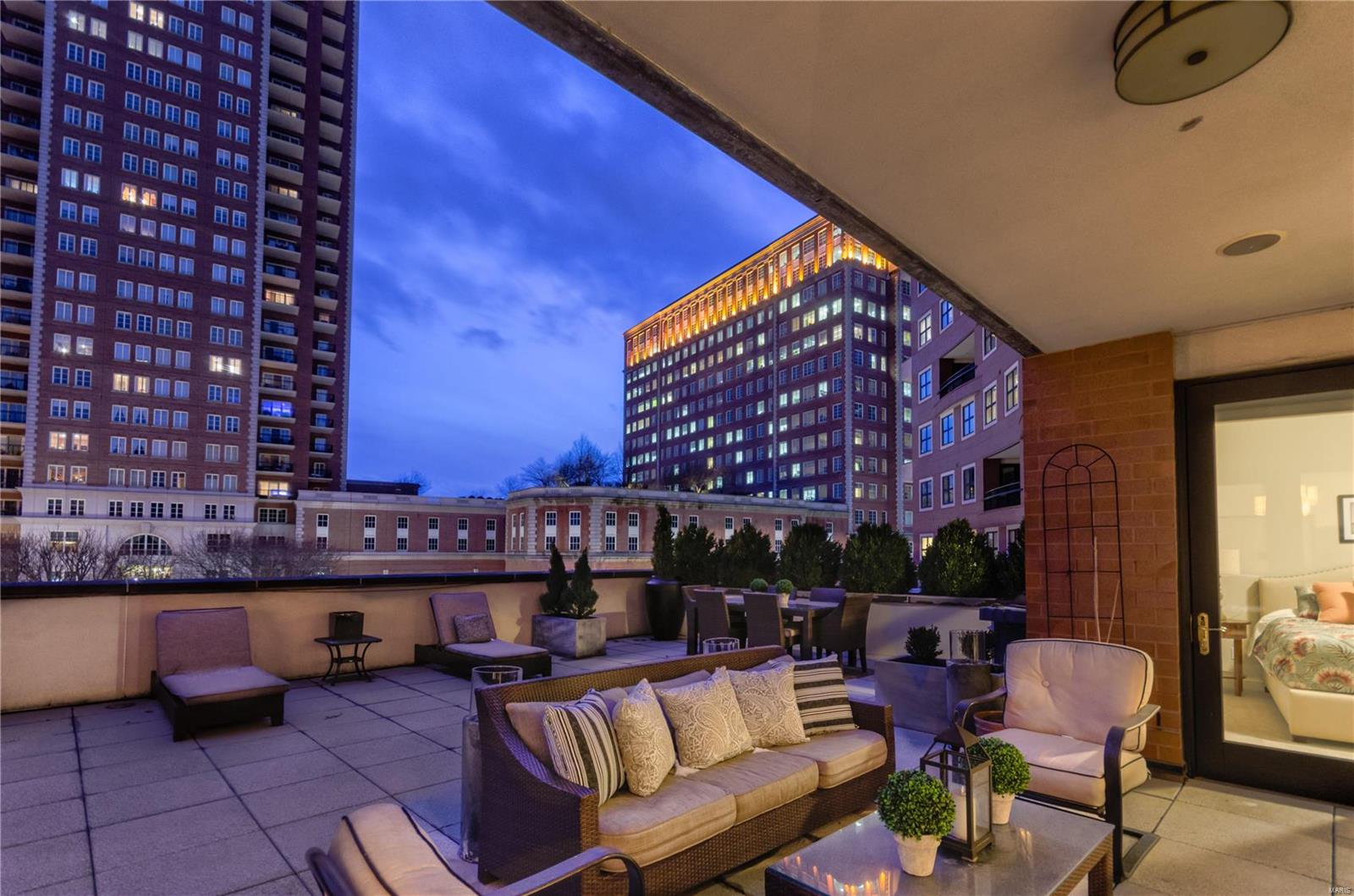 Crescent Condo - Residential