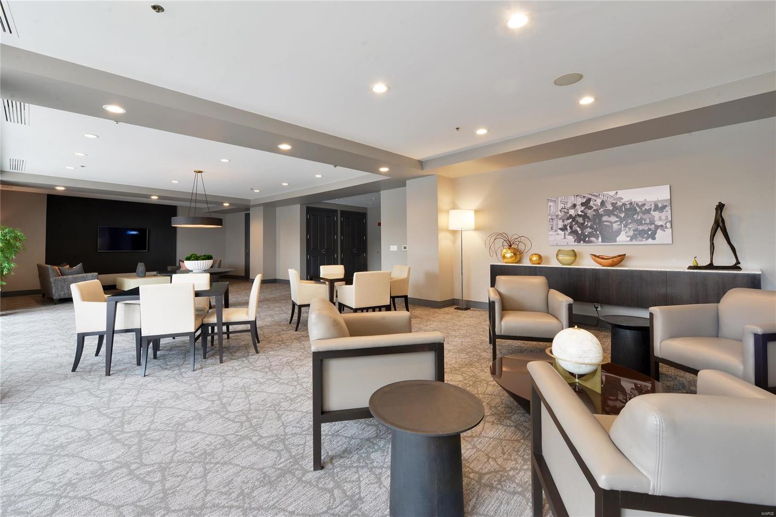 Crescent Condo - Residential