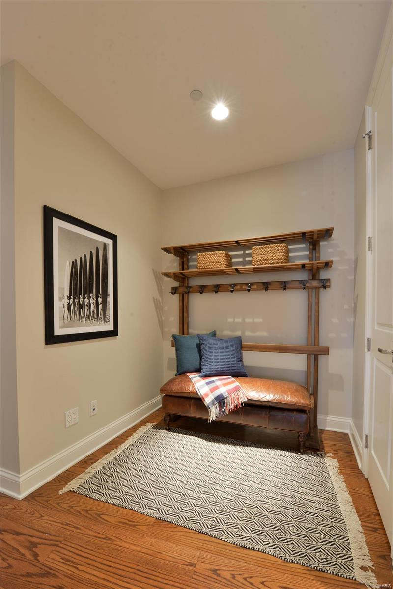 Crescent Condo - Residential