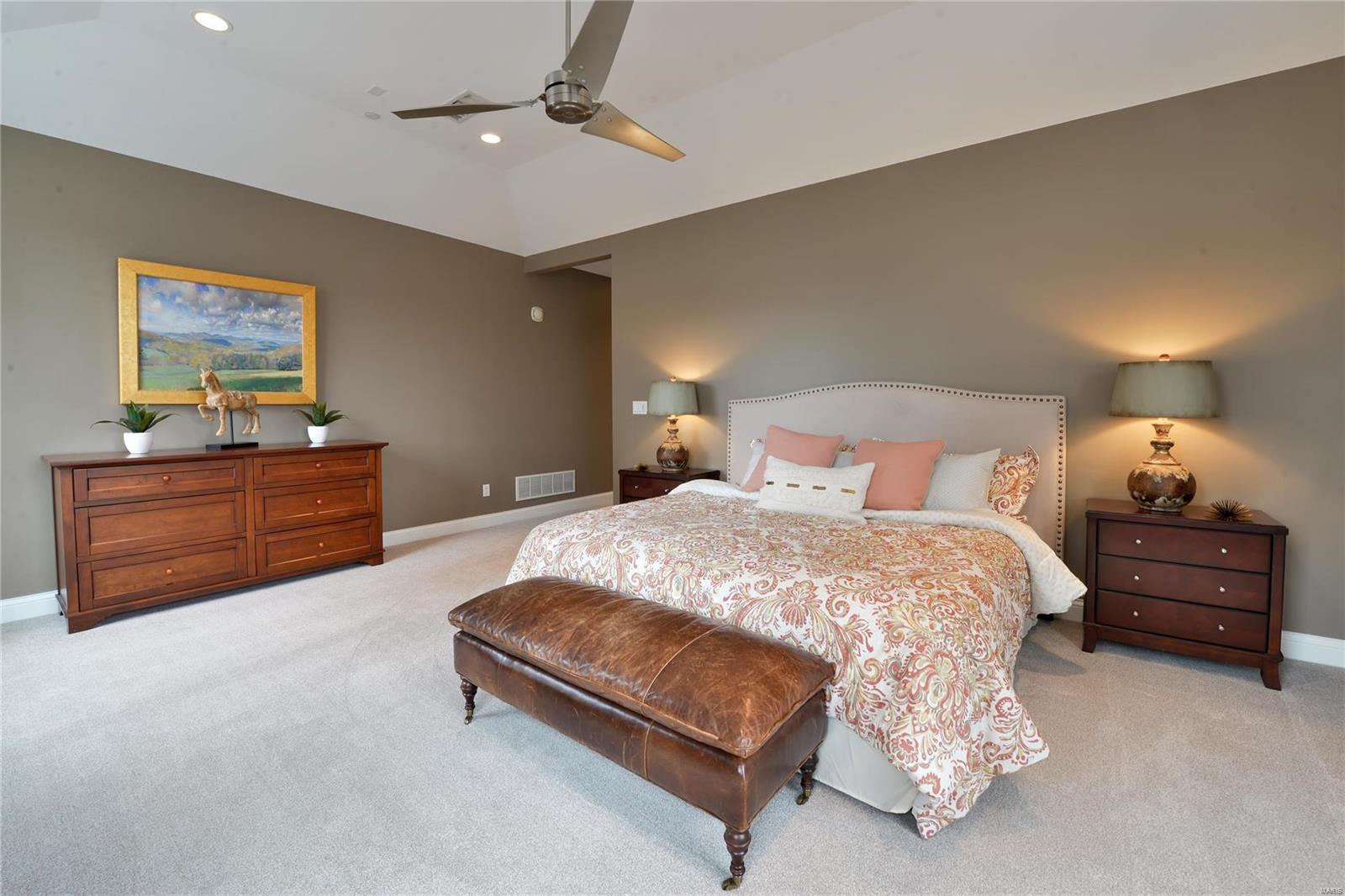 Crescent Condo - Residential