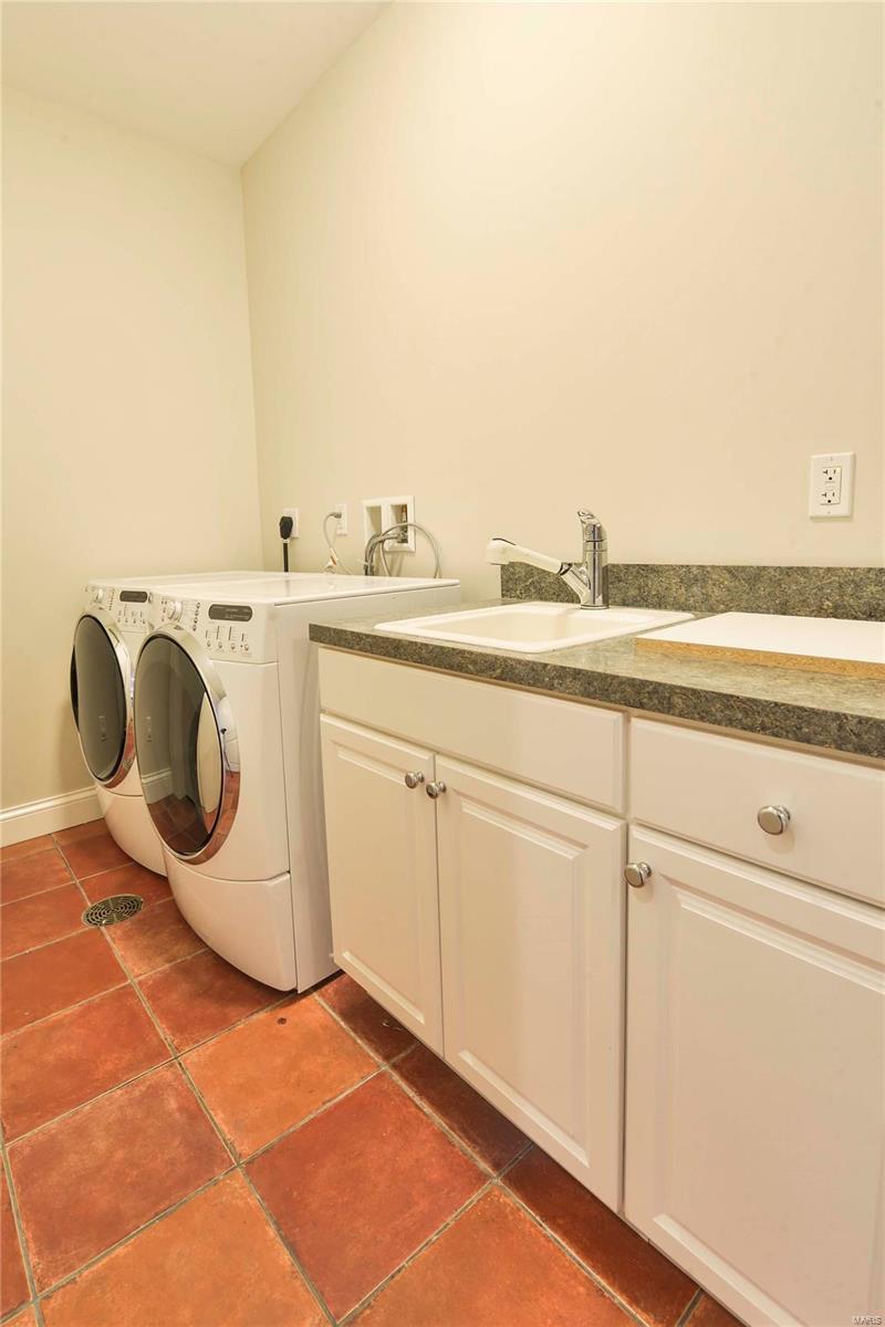 Crescent Condo - Residential