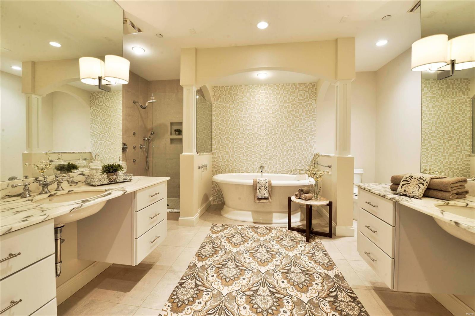 Crescent Condo - Residential