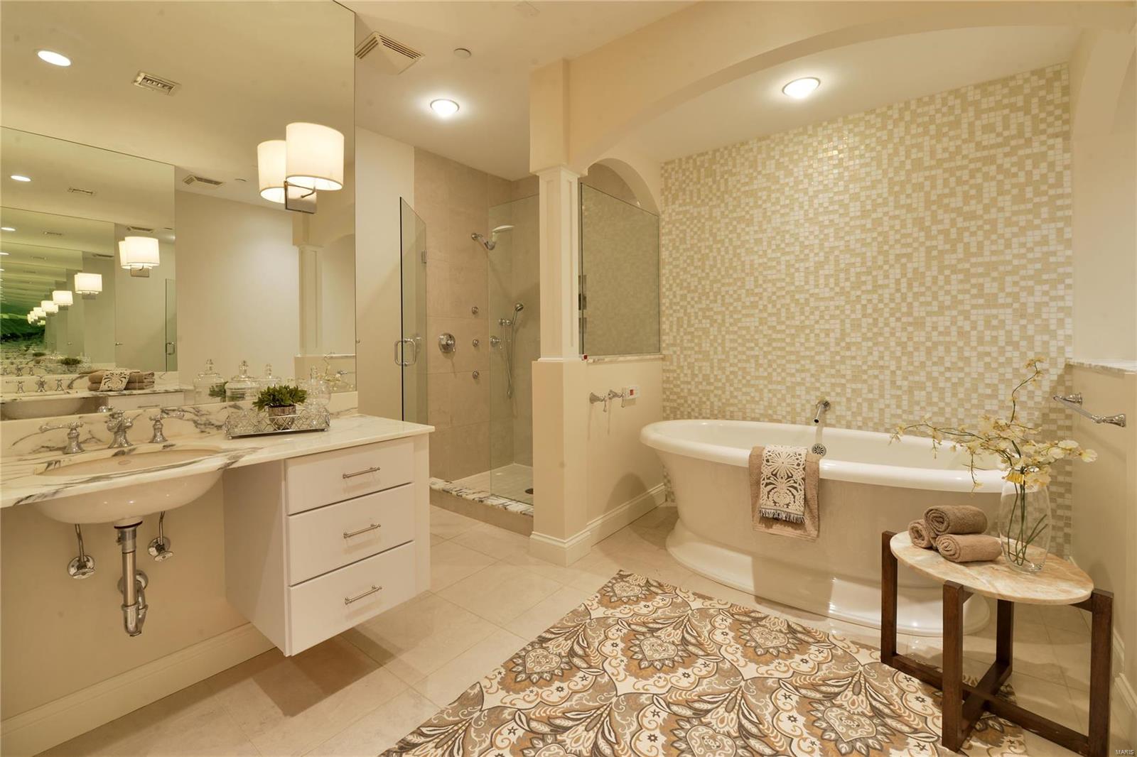 Crescent Condo - Residential