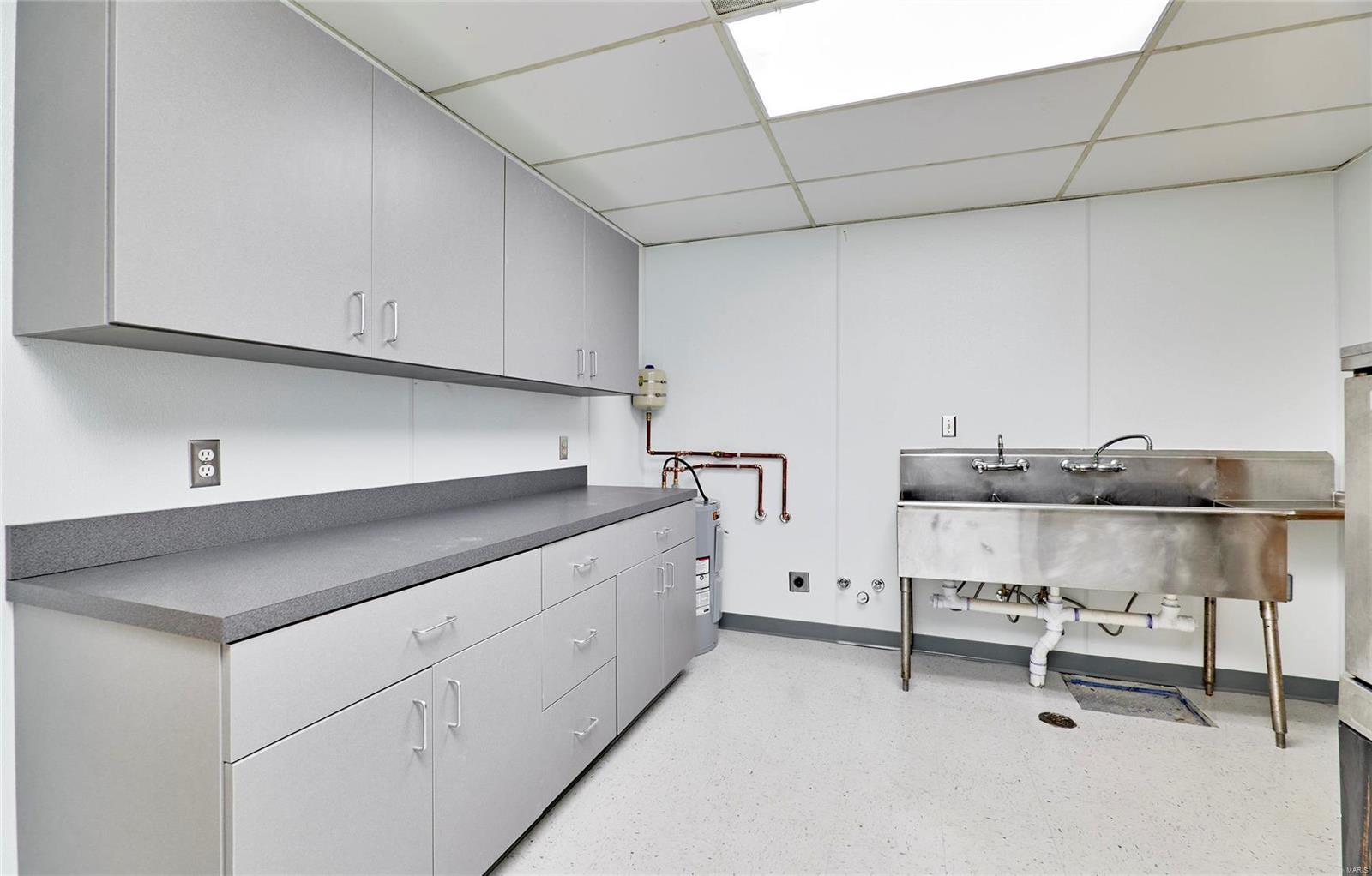 NA - Commercial Sale