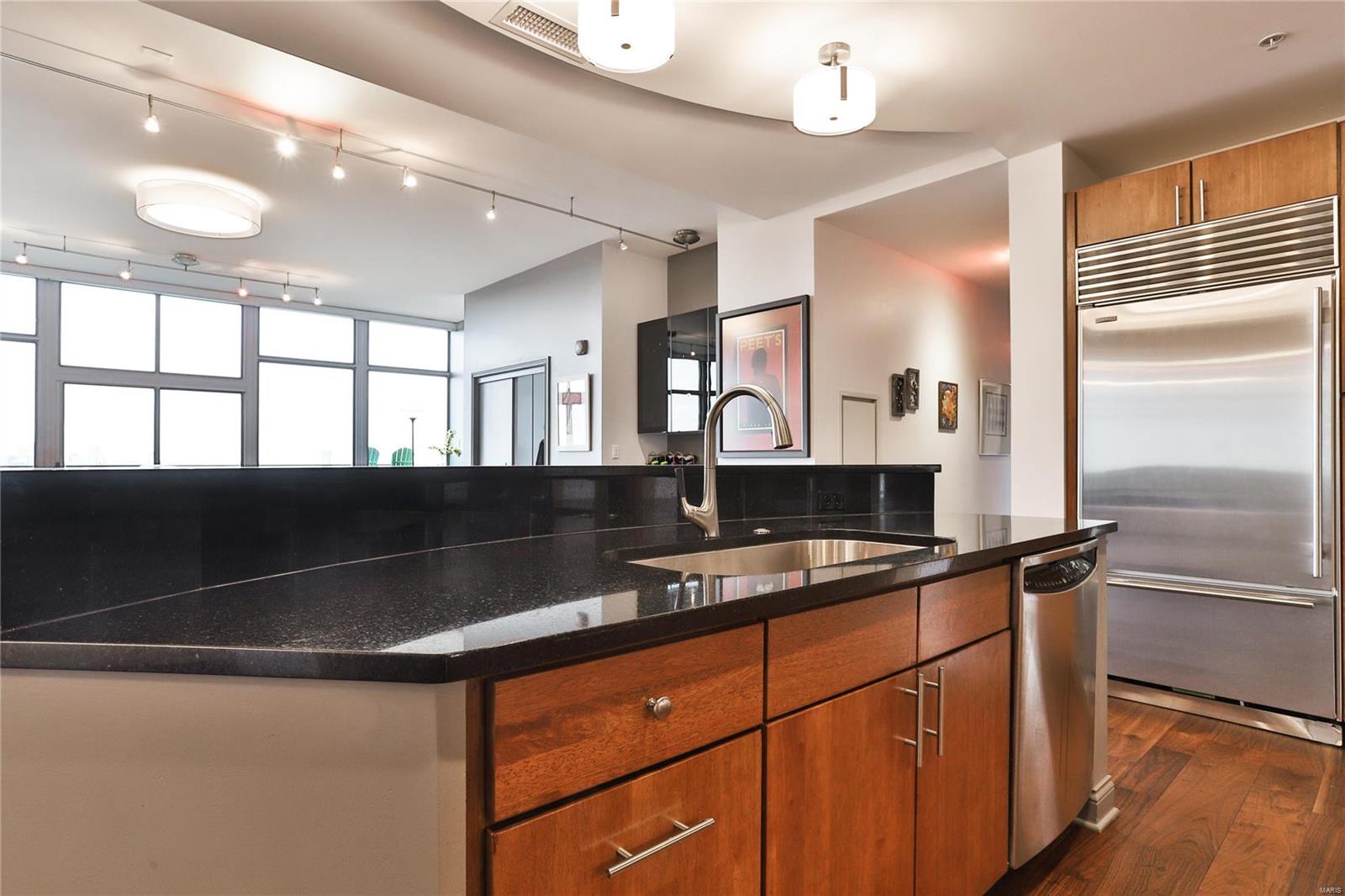 Park East Tower - Residential