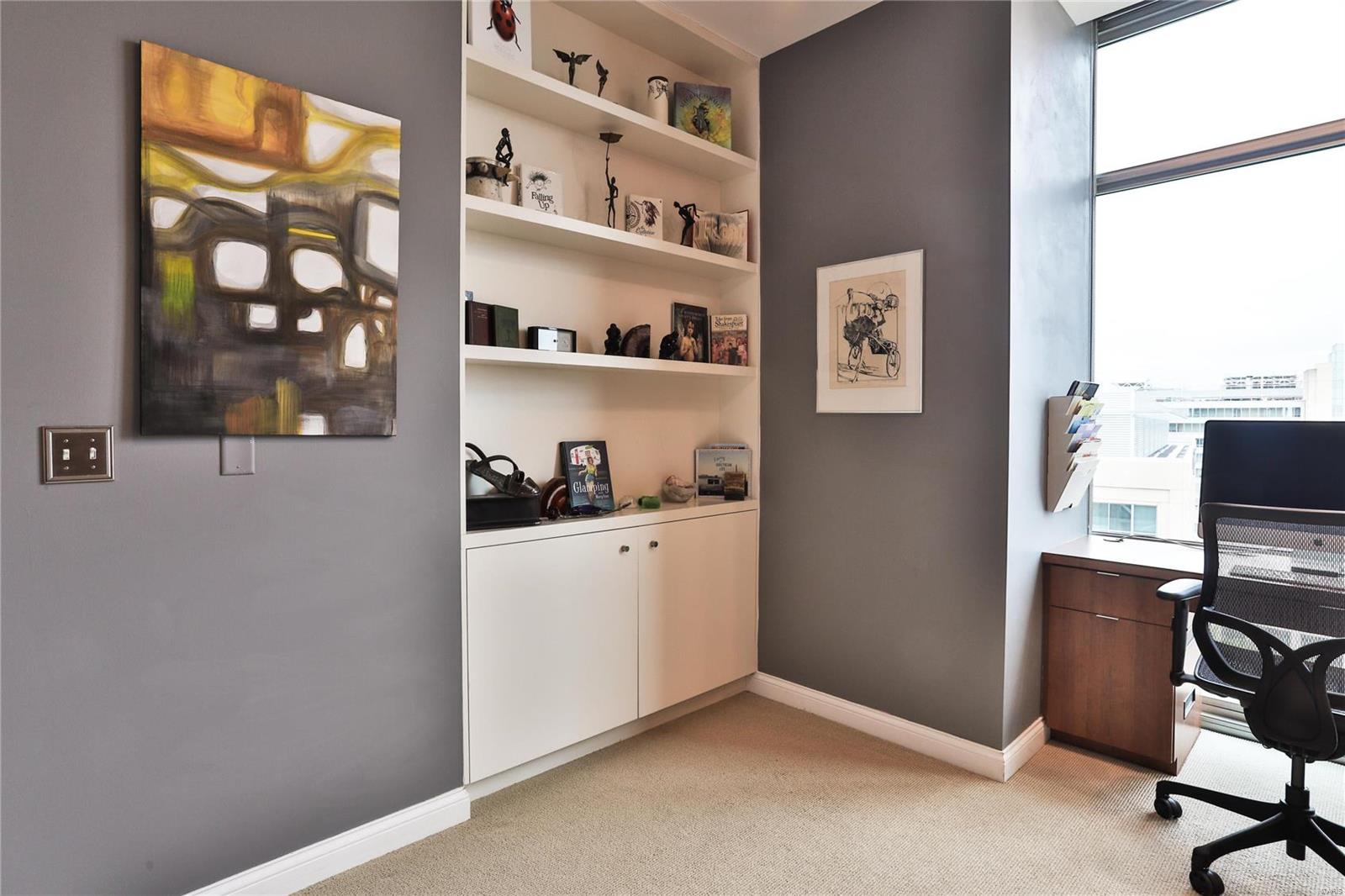 Park East Tower - Residential