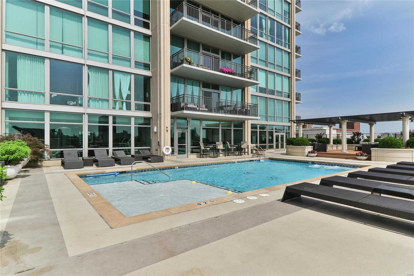 Park East Tower - Residential