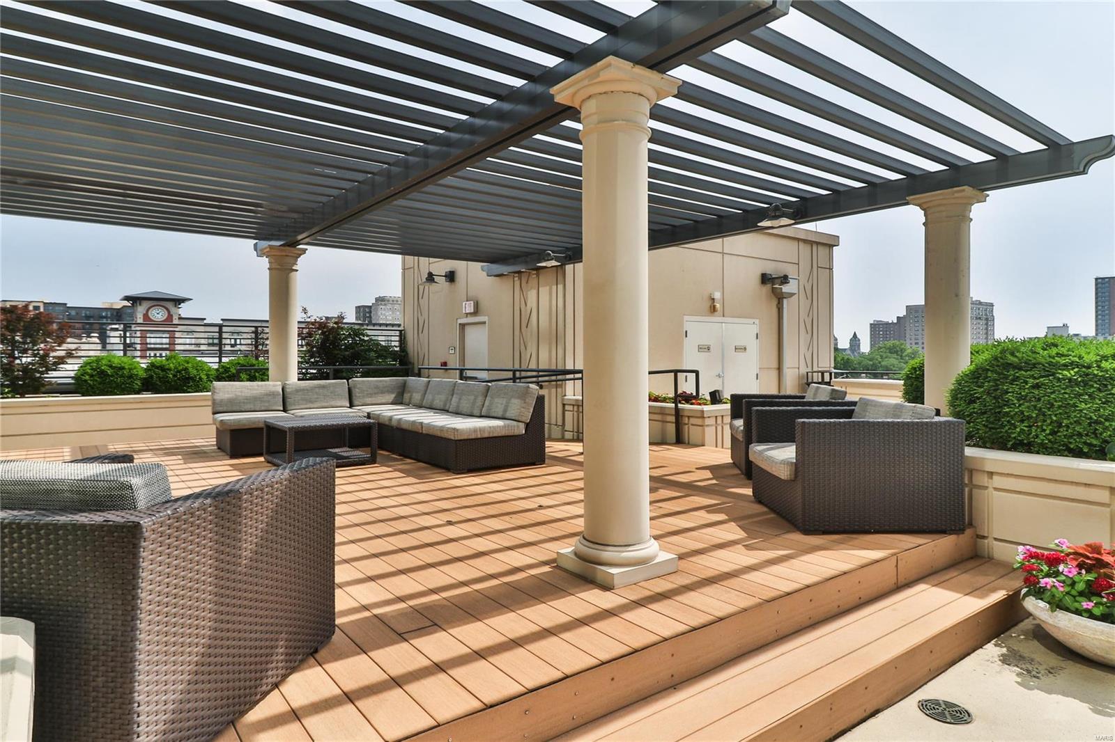 Park East Tower - Residential