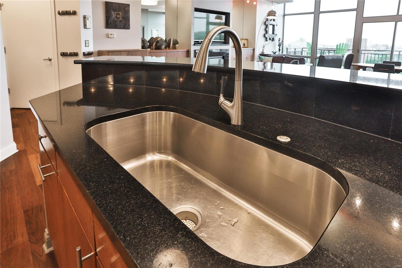 Park East Tower - Residential