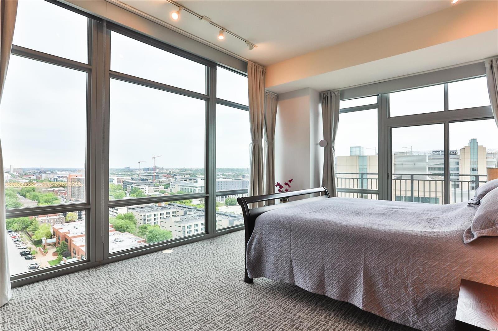 Park East Tower - Residential