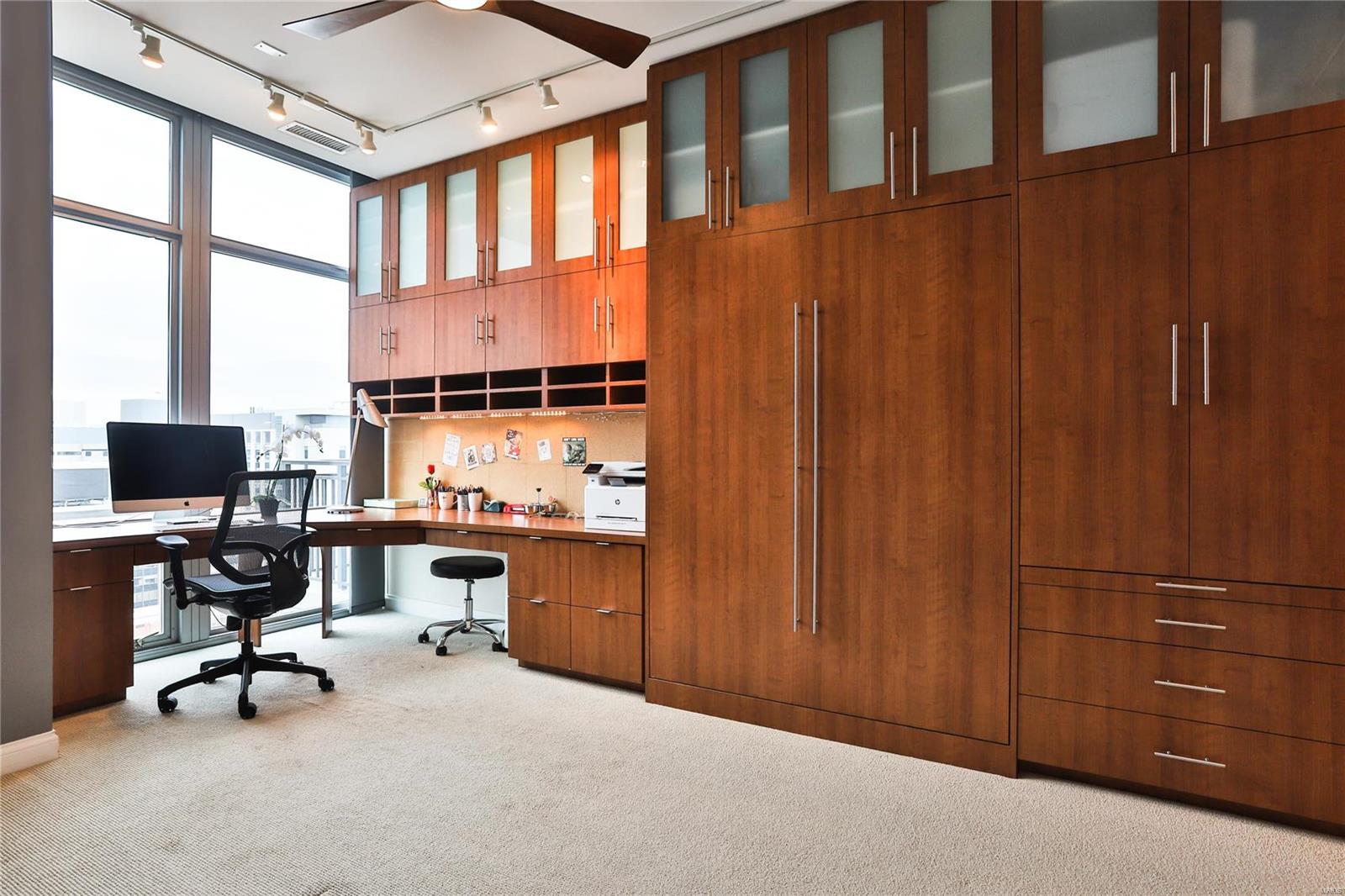 Park East Tower - Residential