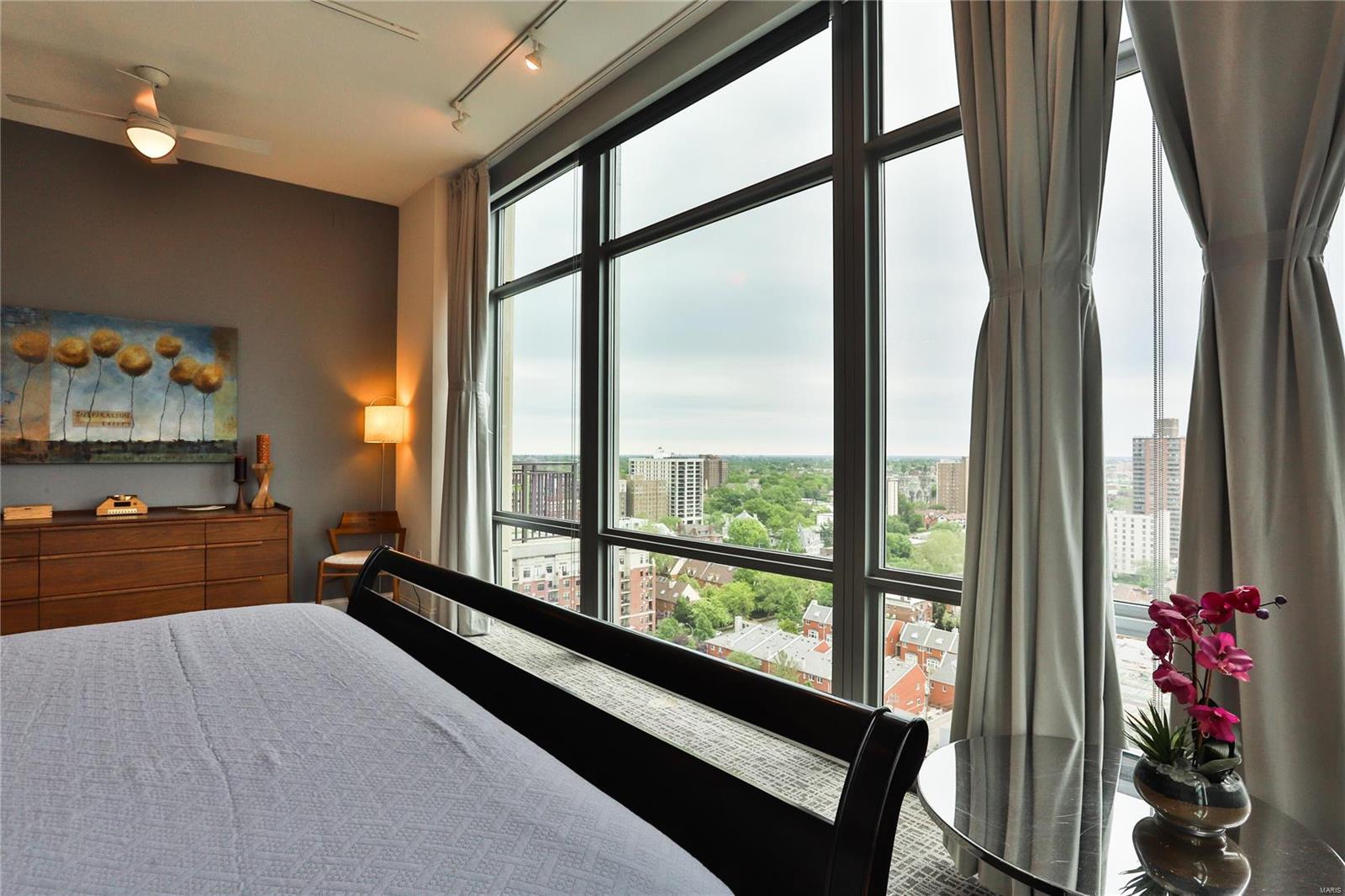 Park East Tower - Residential