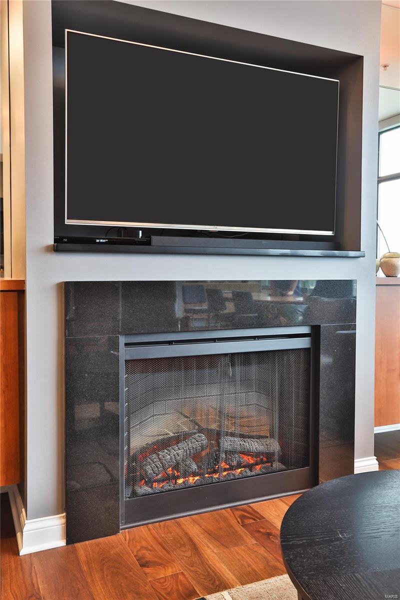 Park East Tower - Residential