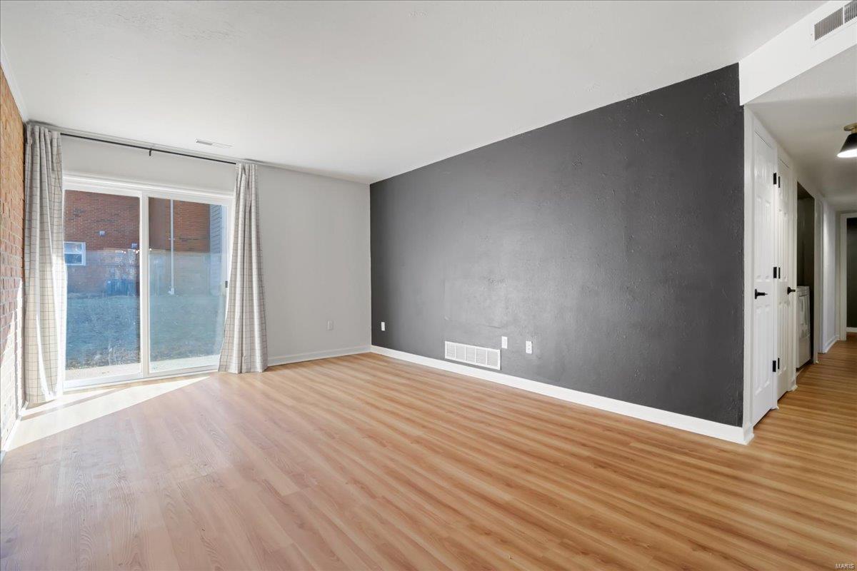 St Louis, Missouri 63122, United States, 3 Bedrooms Bedrooms, ,2 BathroomsBathrooms,Residential,Active,112574