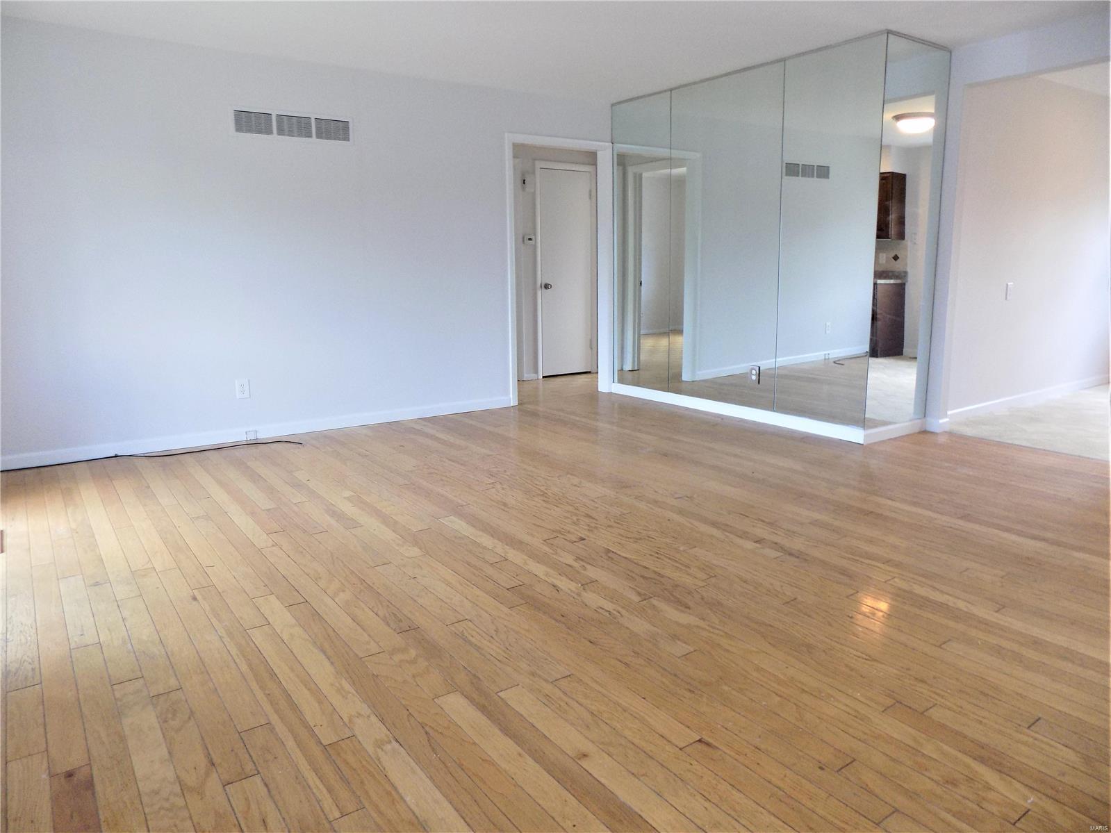 Lin Capri Condo - Residential