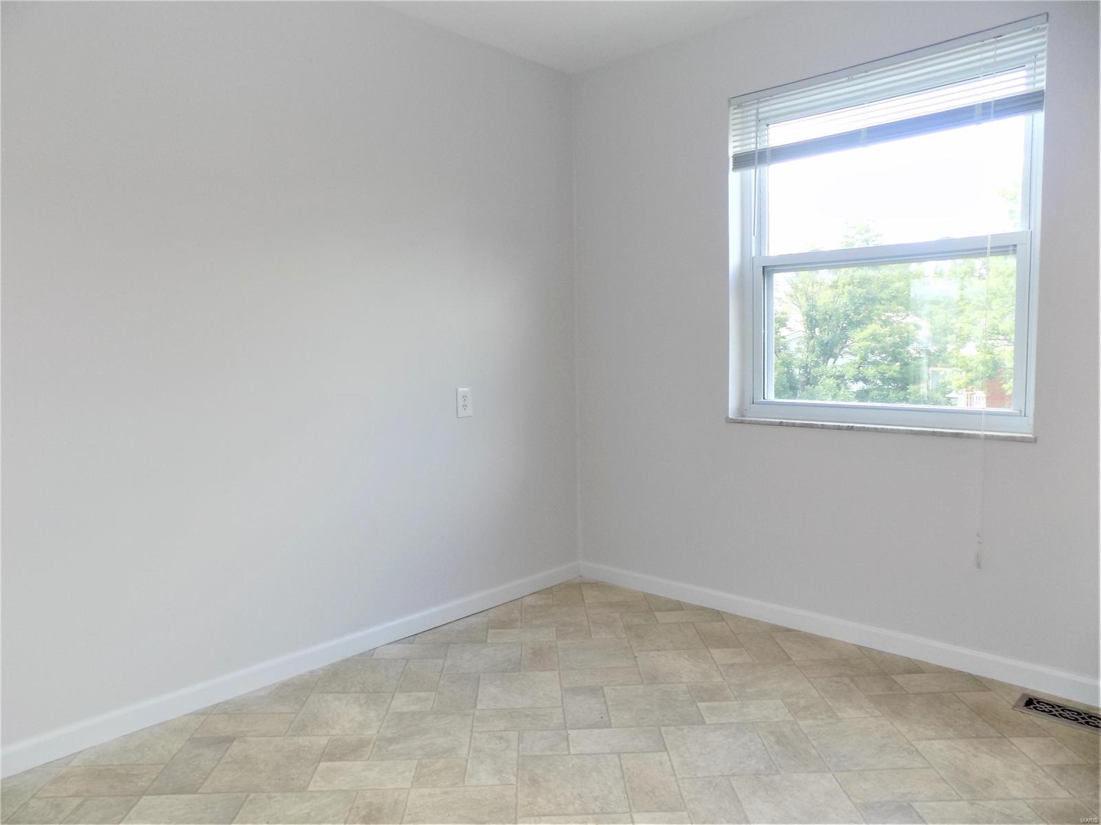 Lin Capri Condo - Residential