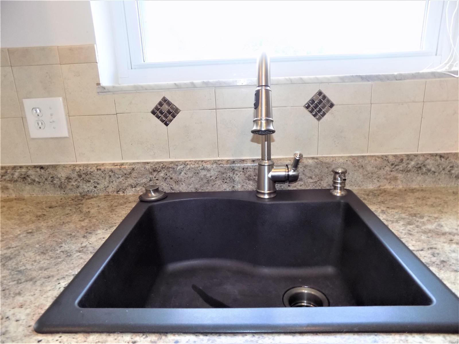 Lin Capri Condo - Residential