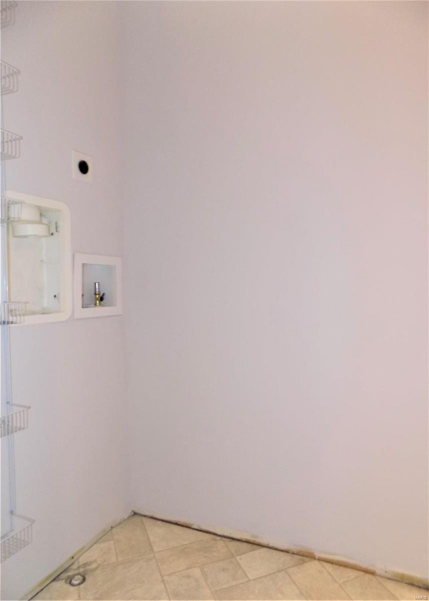 Lin Capri Condo - Residential