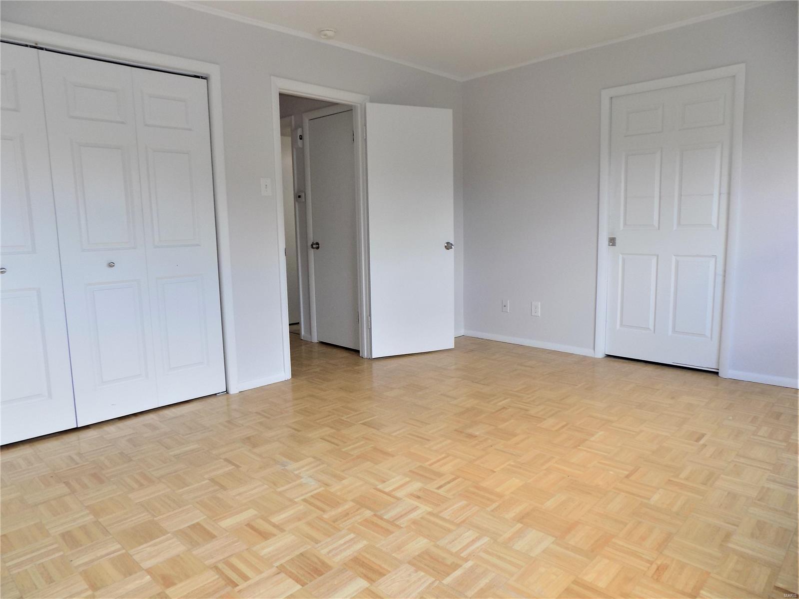 Lin Capri Condo - Residential