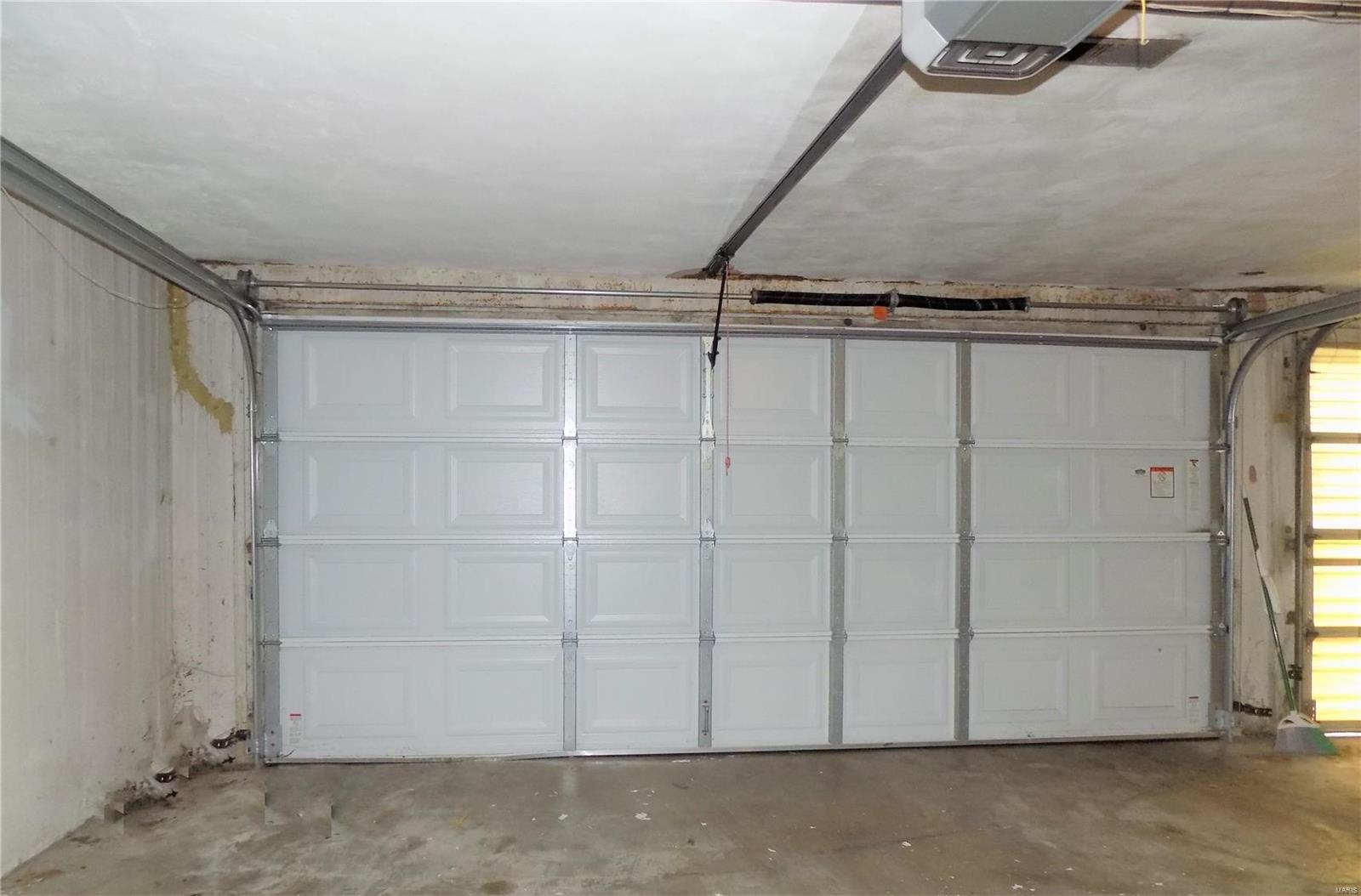 Lin Capri Condo - Residential