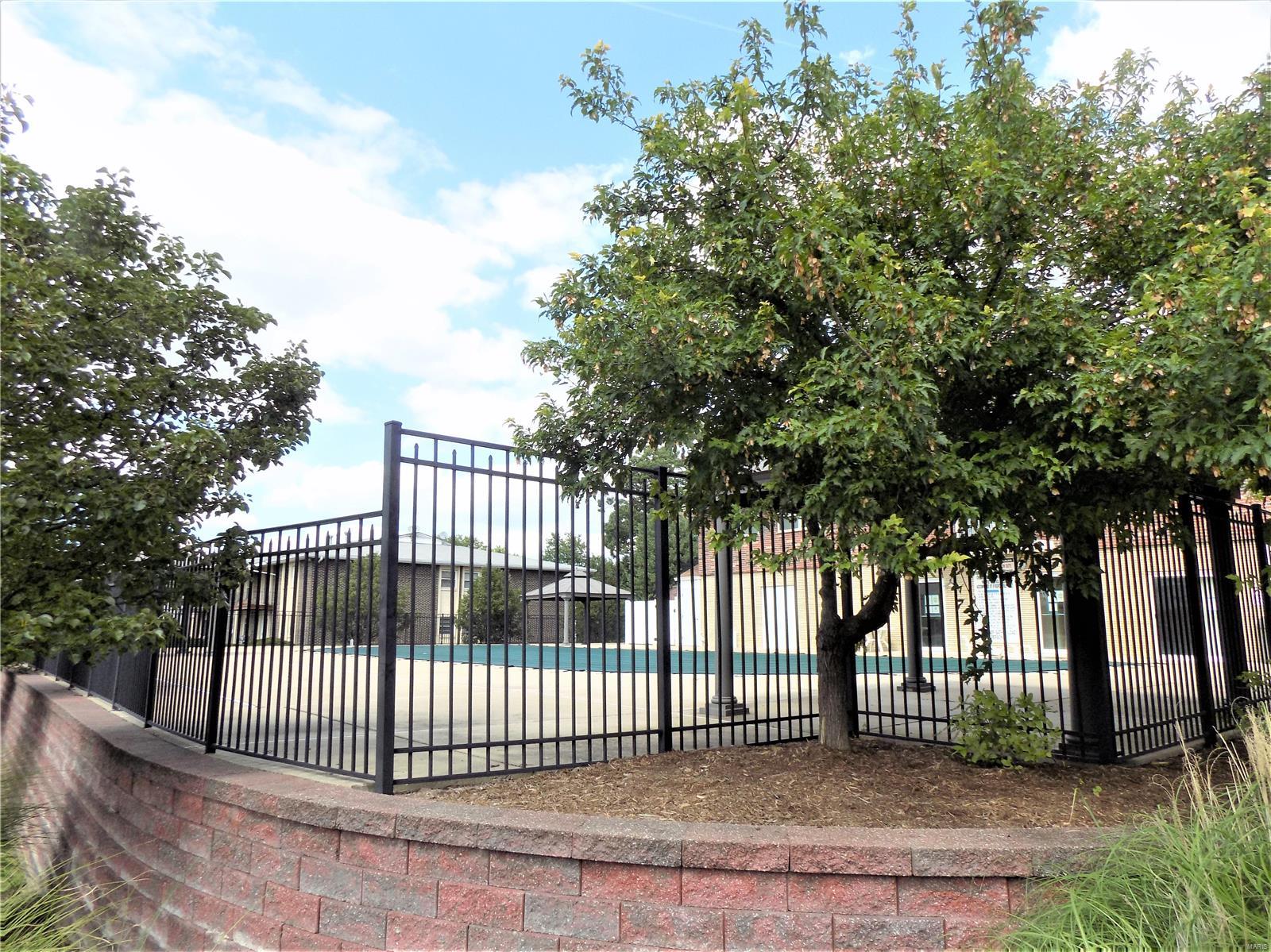 Lin Capri Condo - Residential