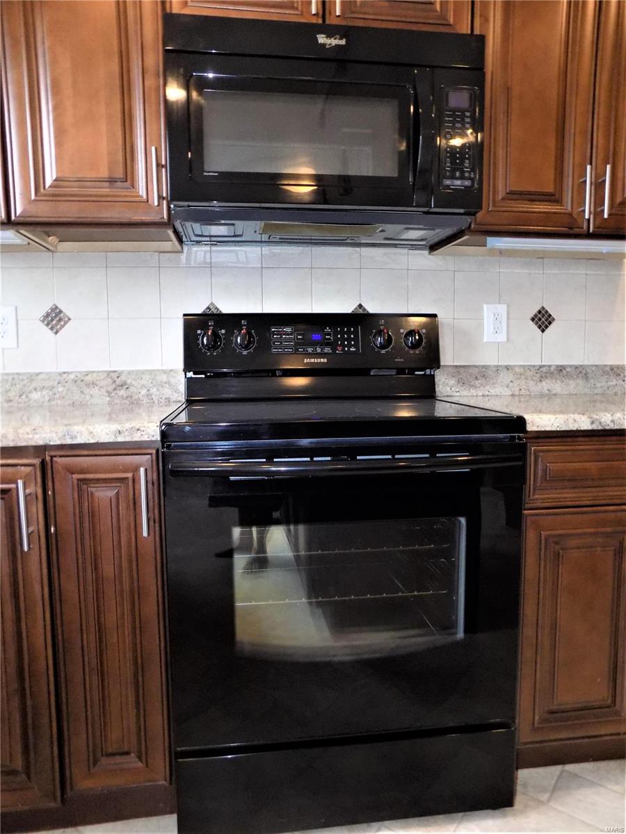 Lin Capri Condo - Residential