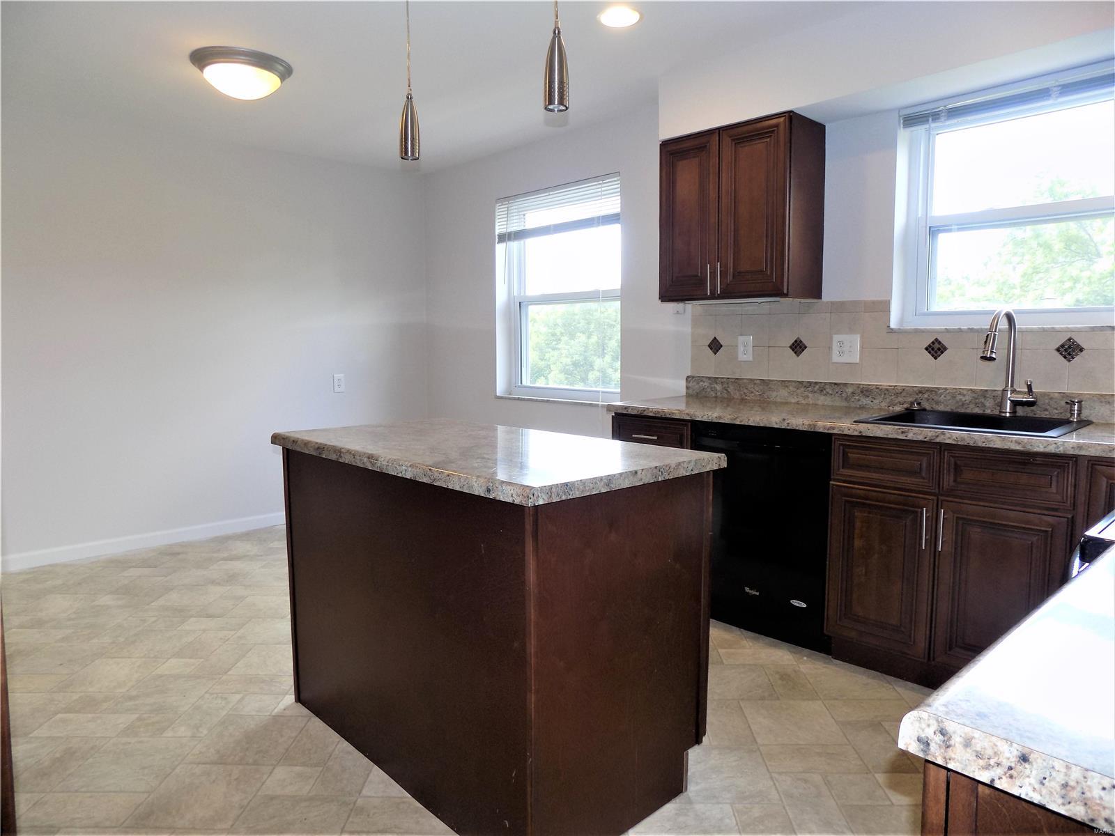 Lin Capri Condo - Residential